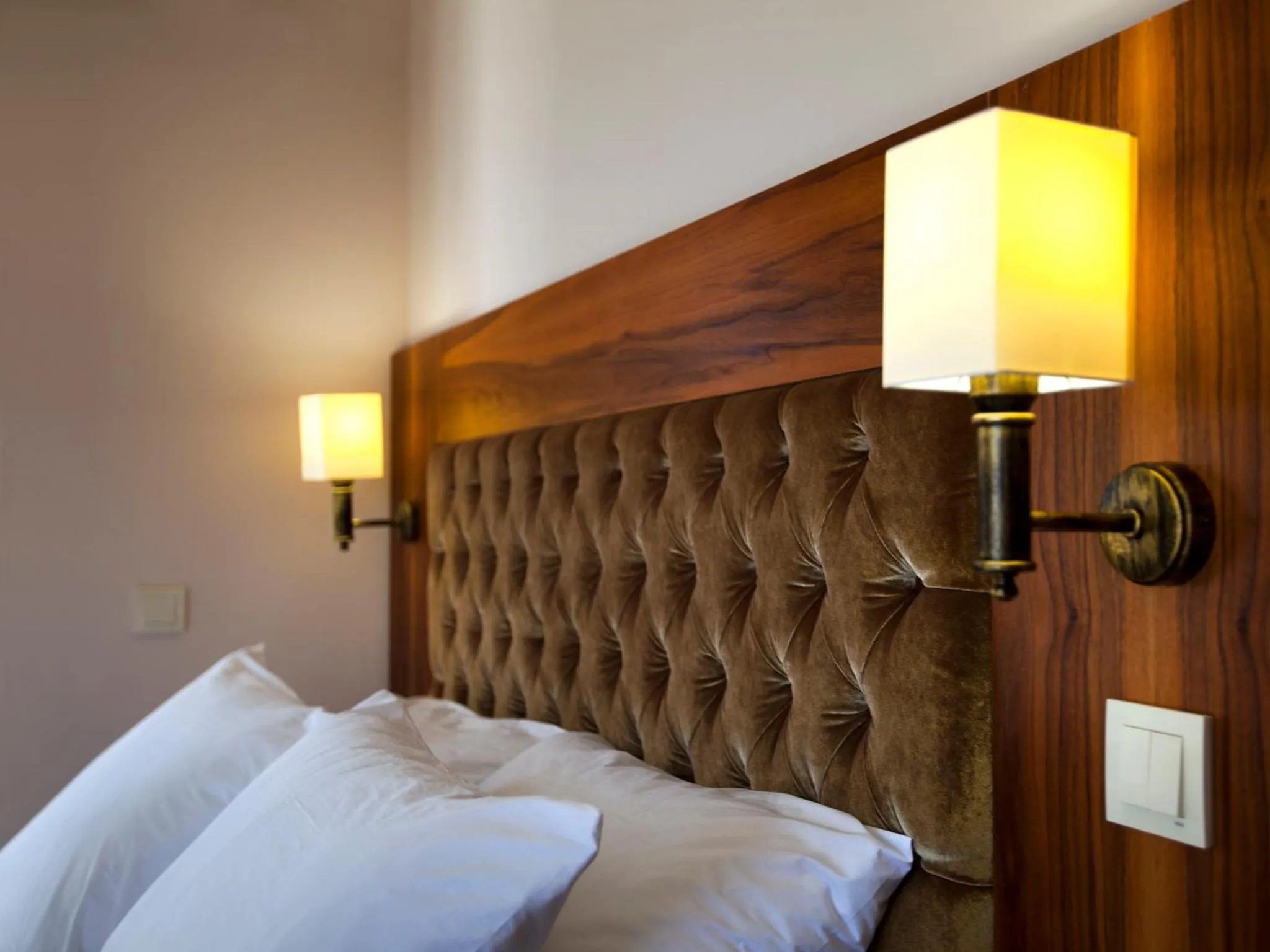 Decorative detail in Montana Hotel