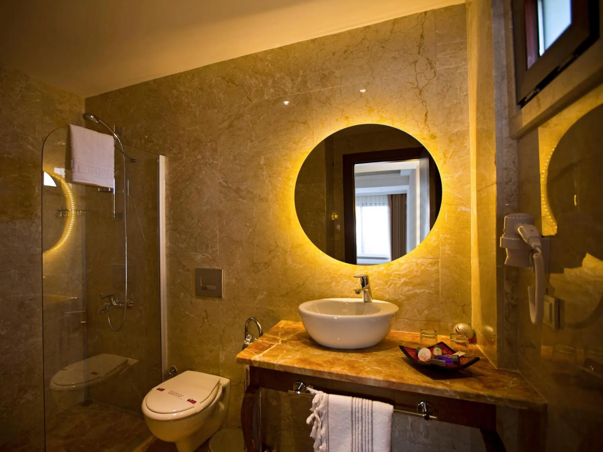 Shower in Montana Hotel