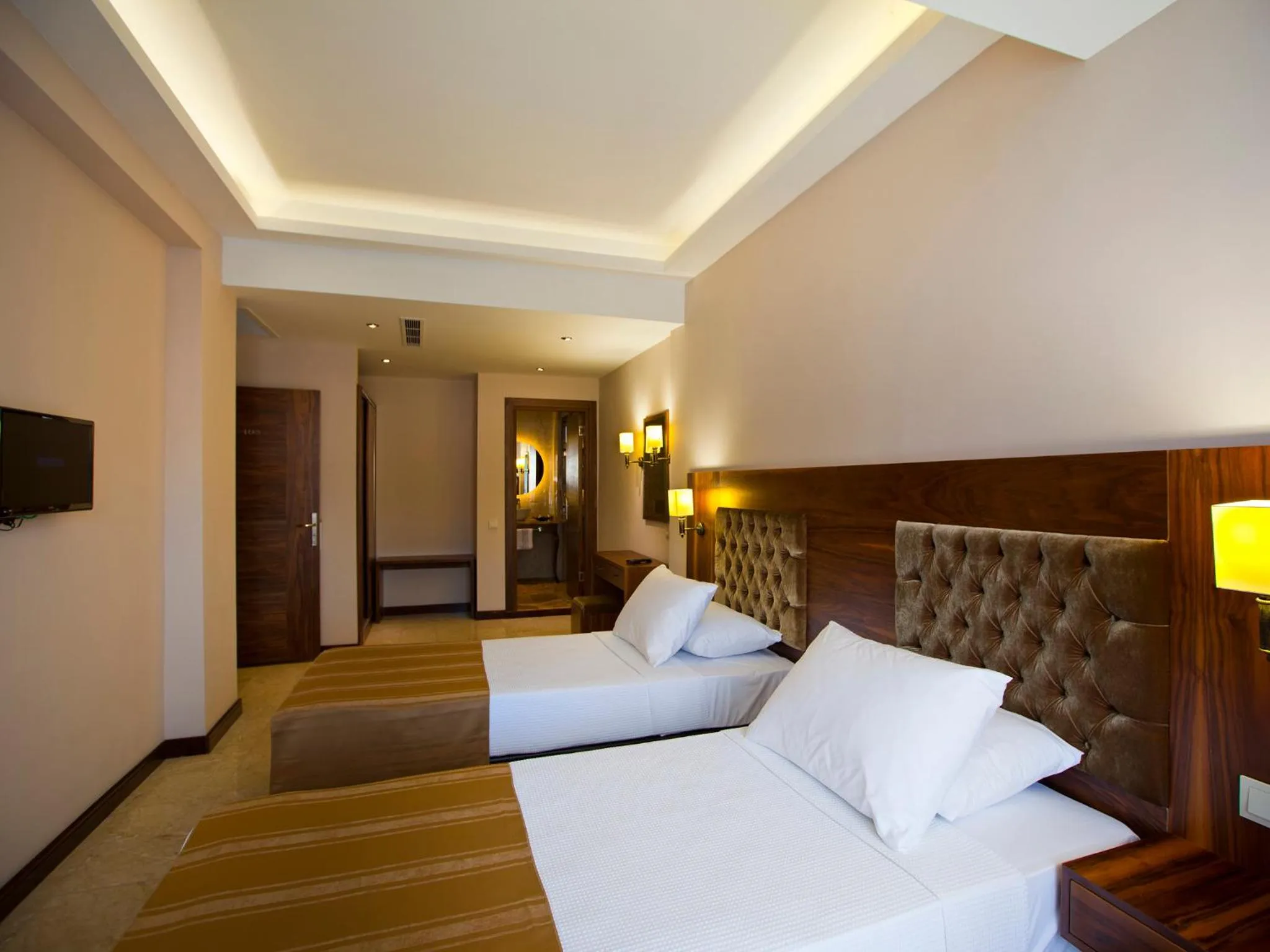 Photo of the whole room in Montana Hotel