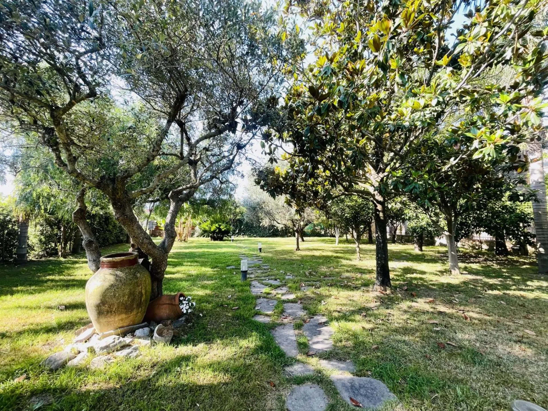 Garden view in Borgo Camicia In