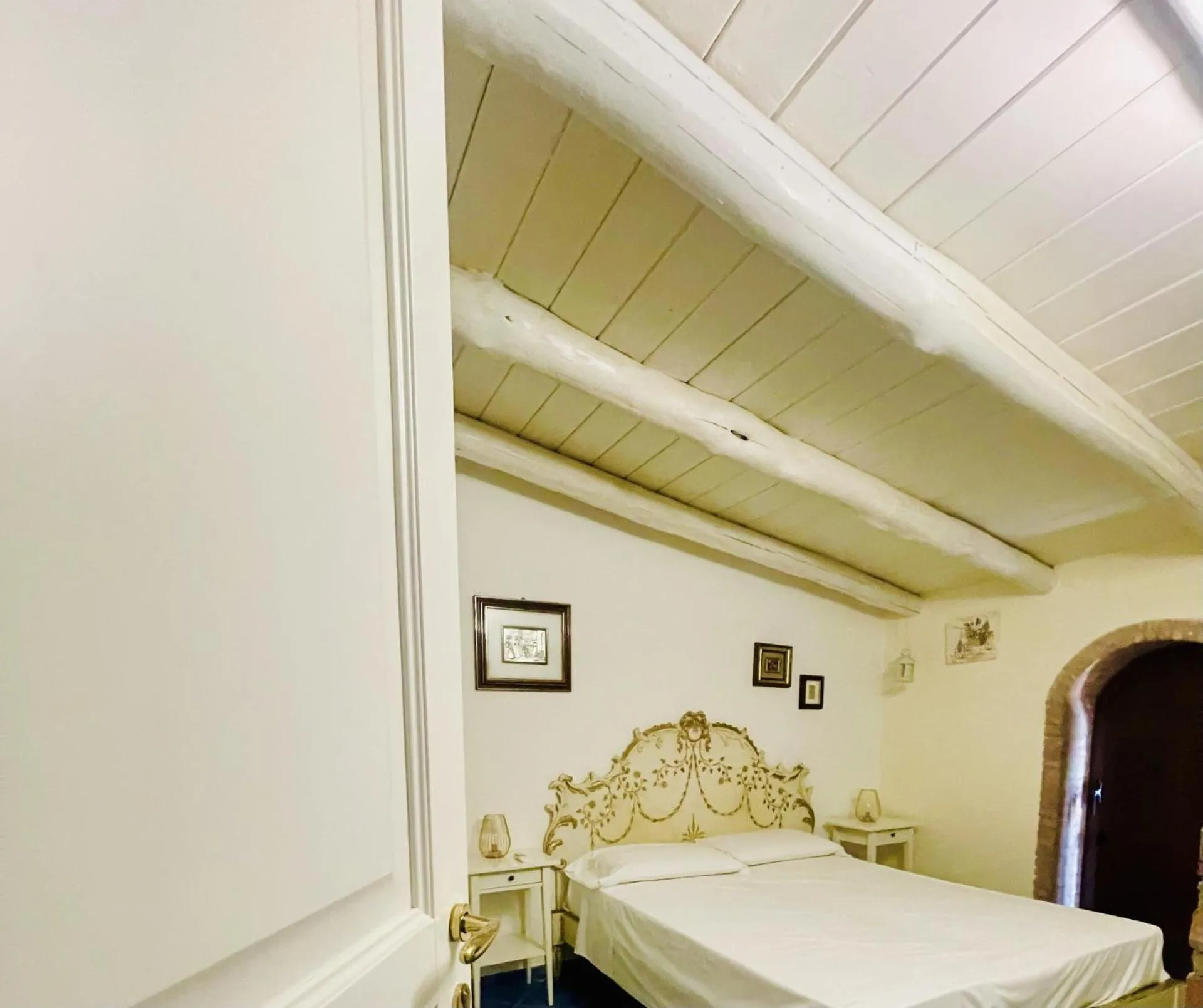 Bed in Borgo Camicia In