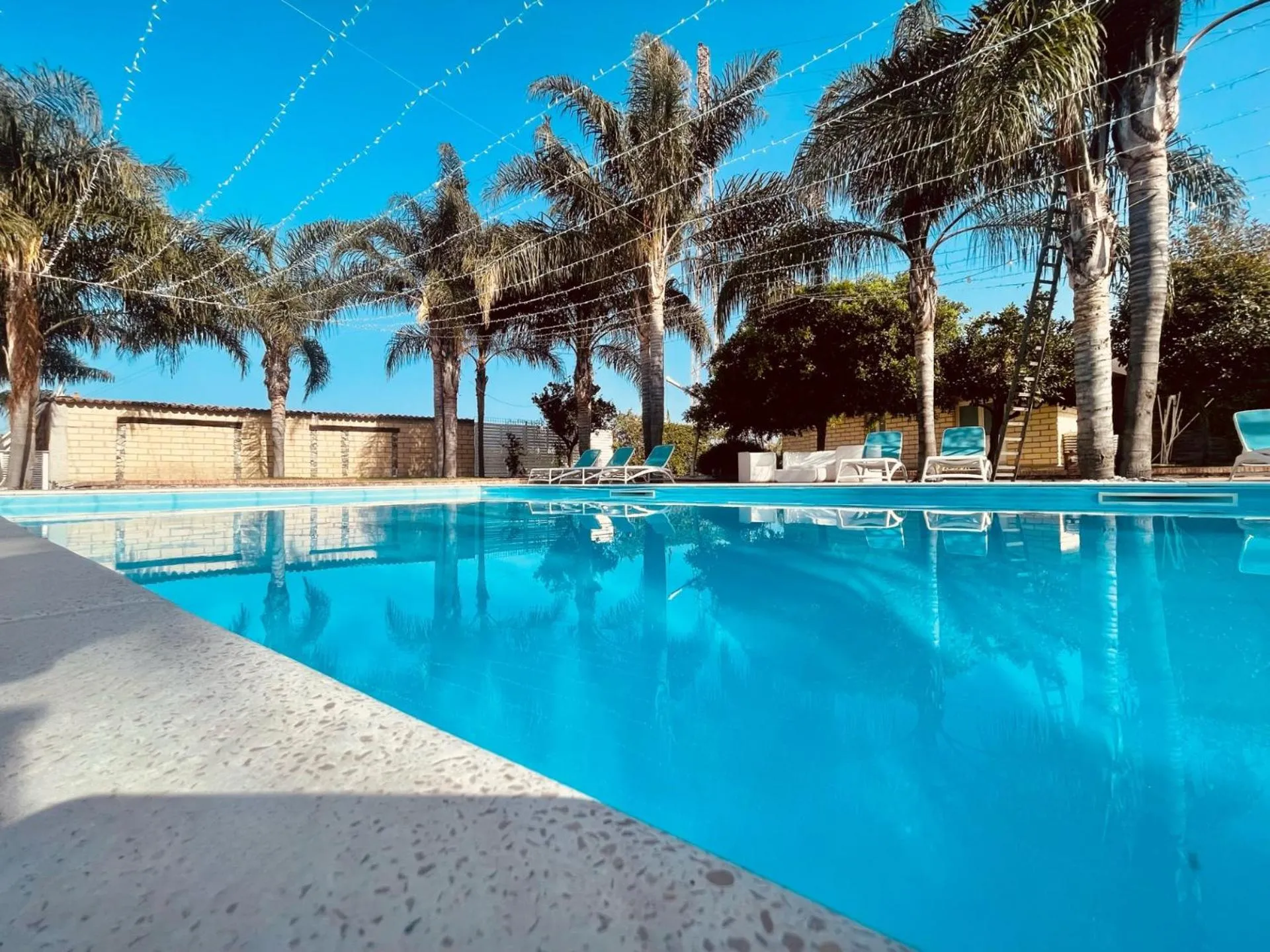 Swimming pool in Borgo Camicia In