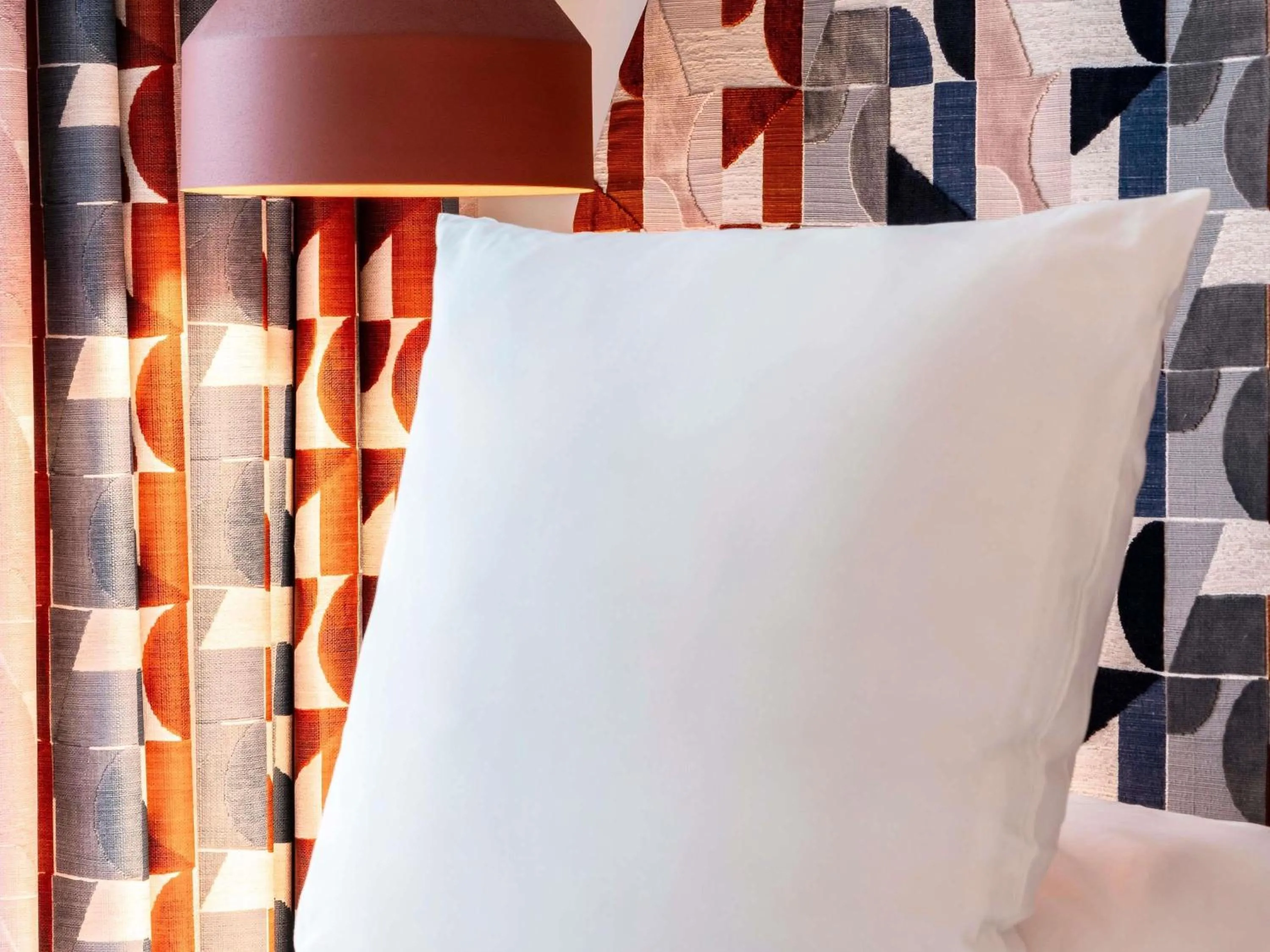 Bedroom, Bed in Mercure Quiberon Hotel