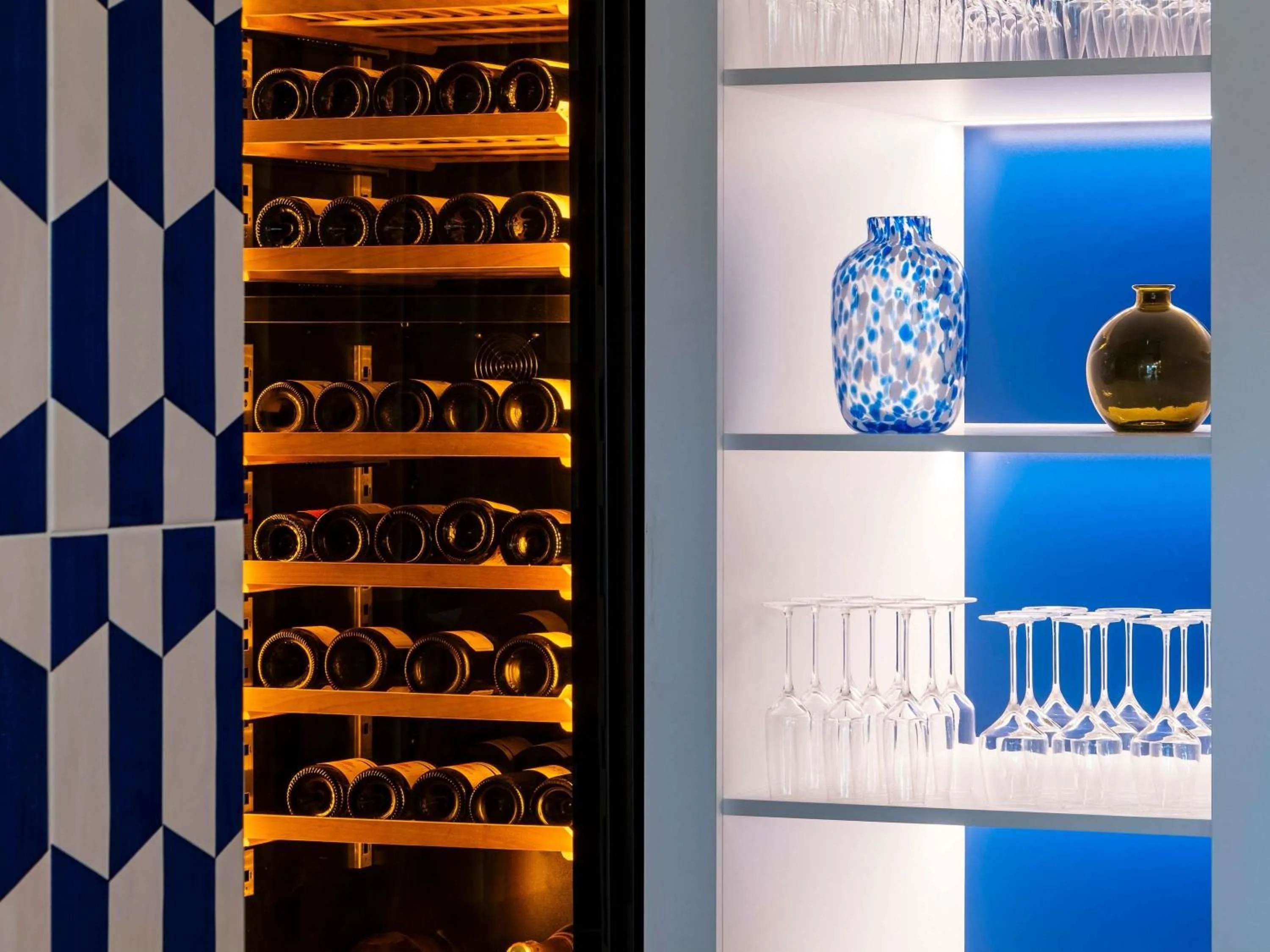 Lounge or bar in Mercure Quiberon Hotel