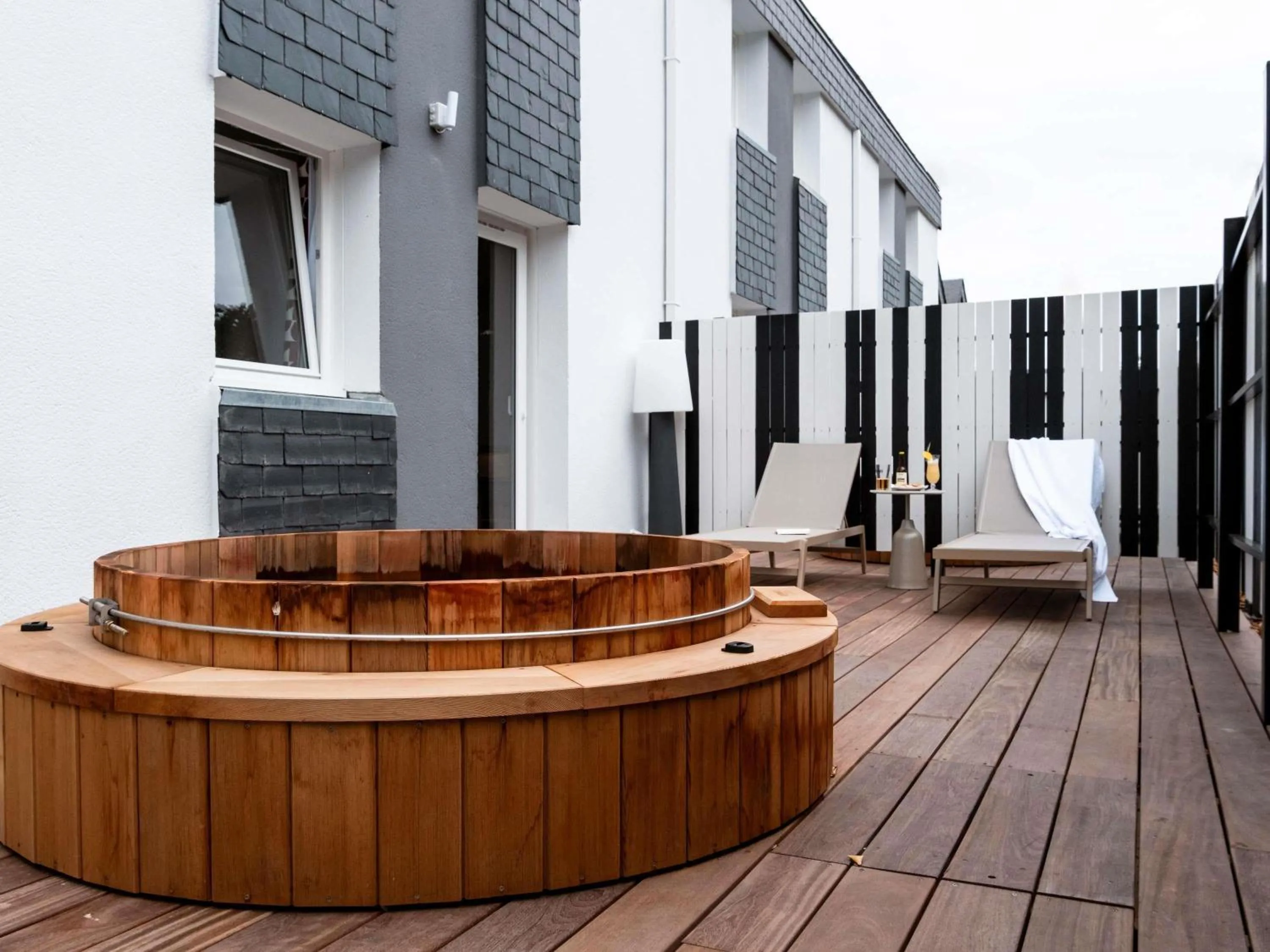 Bedroom in Mercure Quiberon Hotel