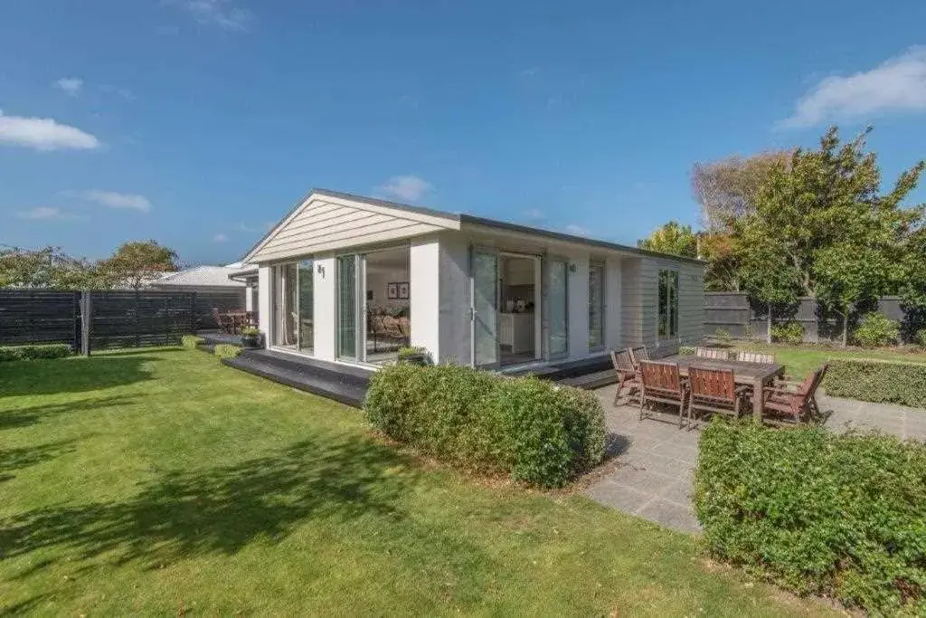 Bed & Breakfast in the Heart of Fendalton Bed & Breakfast in the Heart of Fendalton