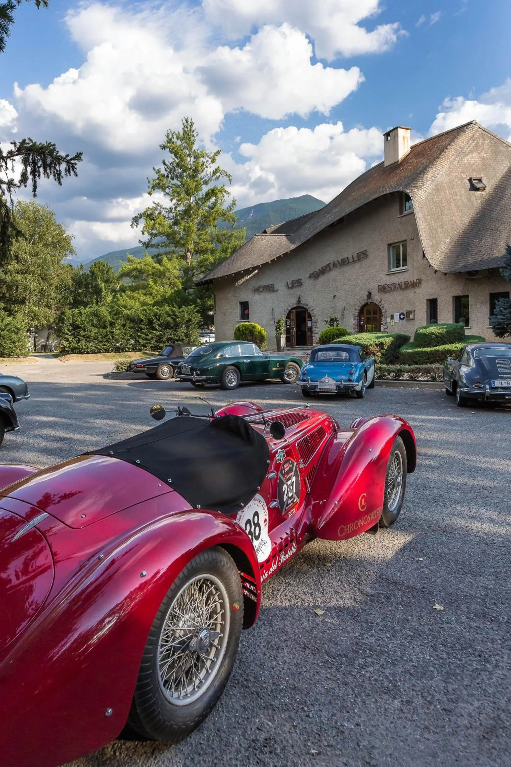 Facade/entrance in Hôtel & Spa Les Bartavelles