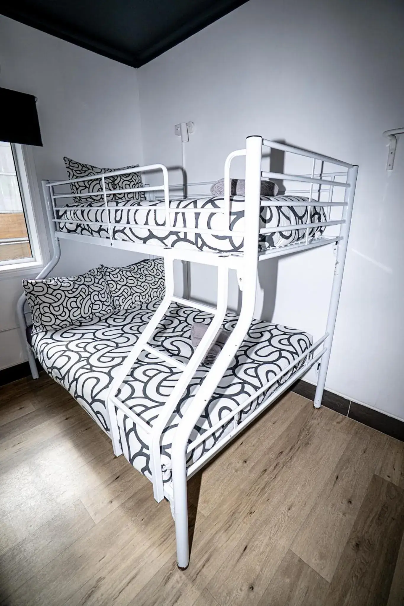 Triple Room with Shared Bathroom in Brisbane Quarters Triple Room with Shared Bathroom in Brisbane Quarters