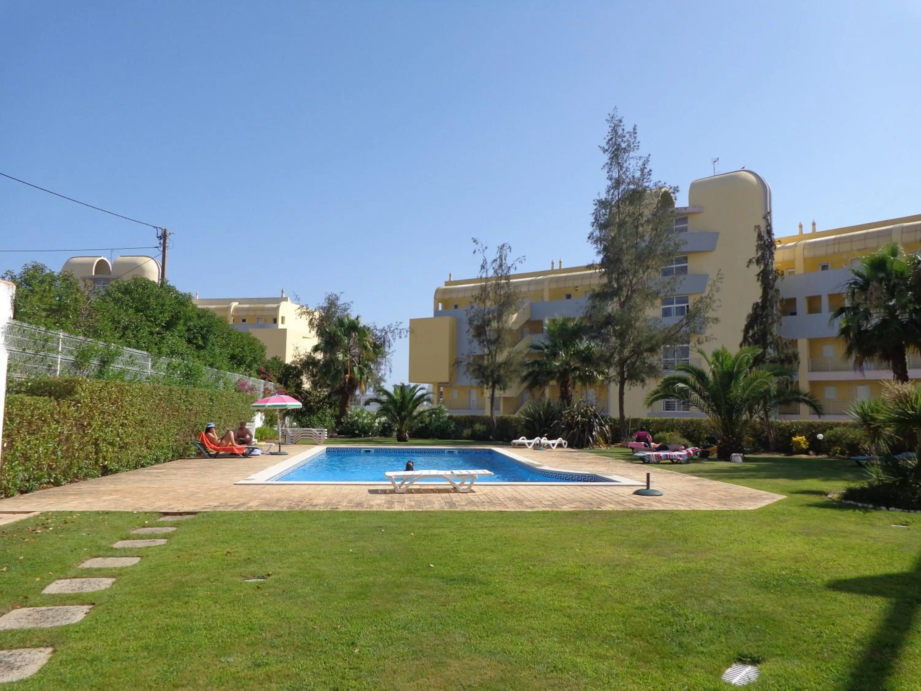 Cardeira Holiday Apartments