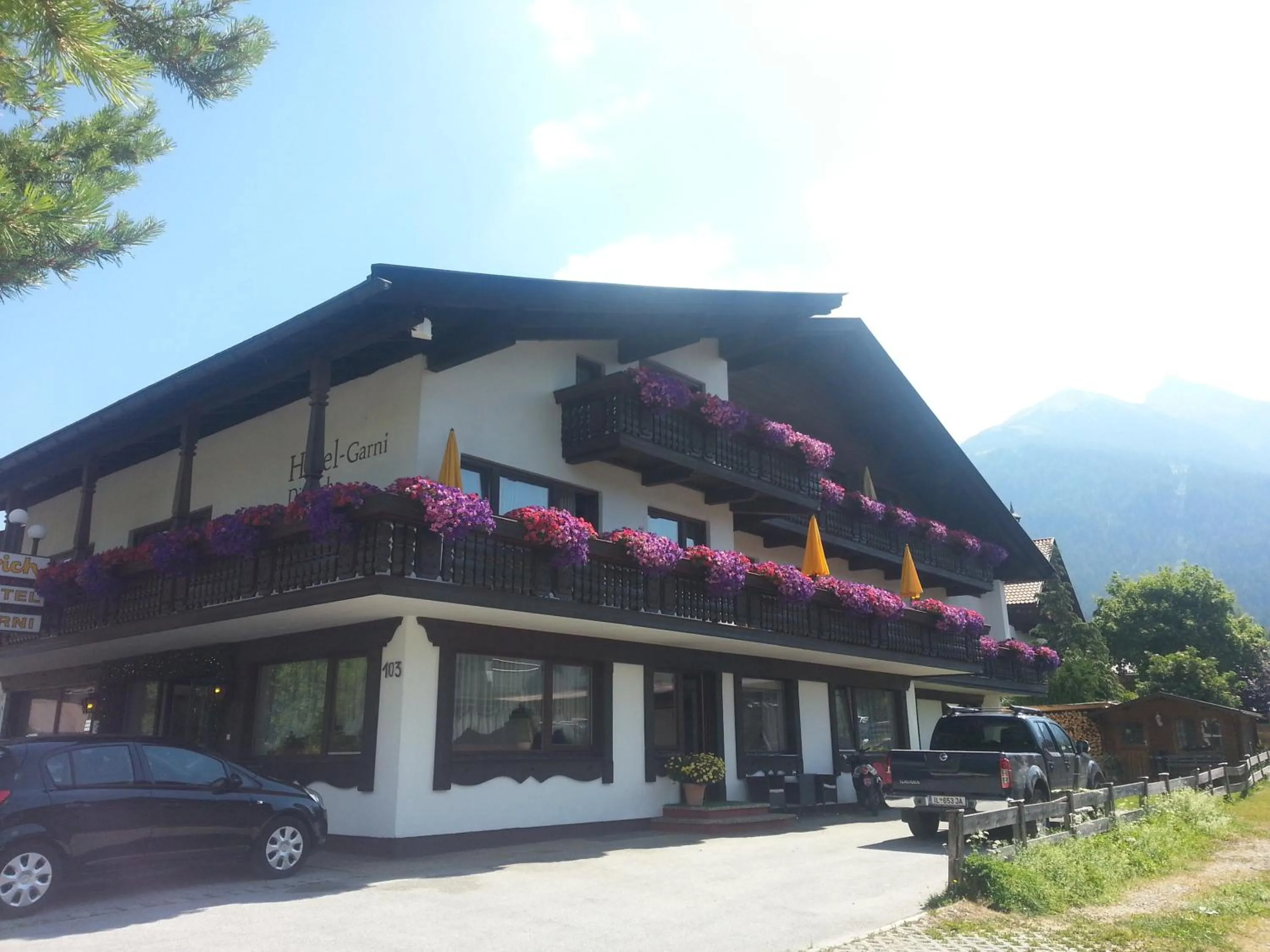 Property building in Hotel Garni Dietrich