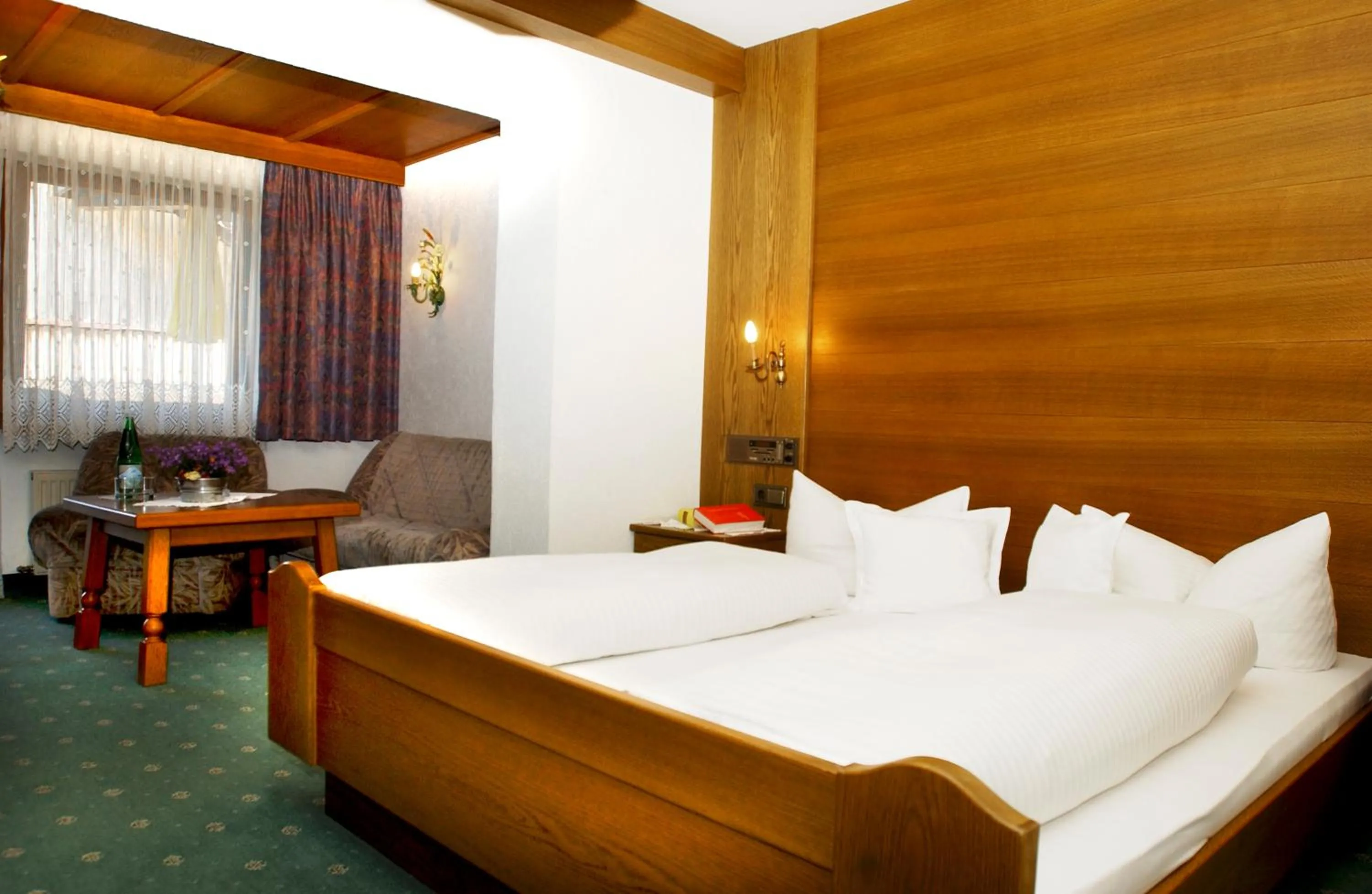 Bedroom in Hotel Garni Dietrich