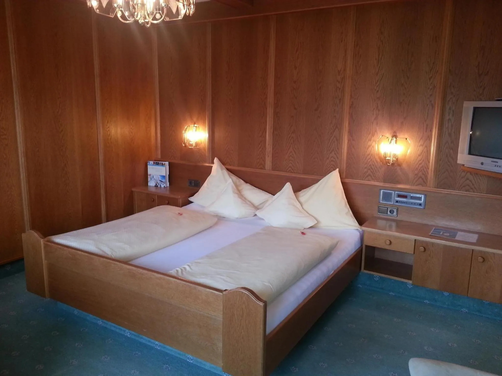 Bedroom in Hotel Garni Dietrich