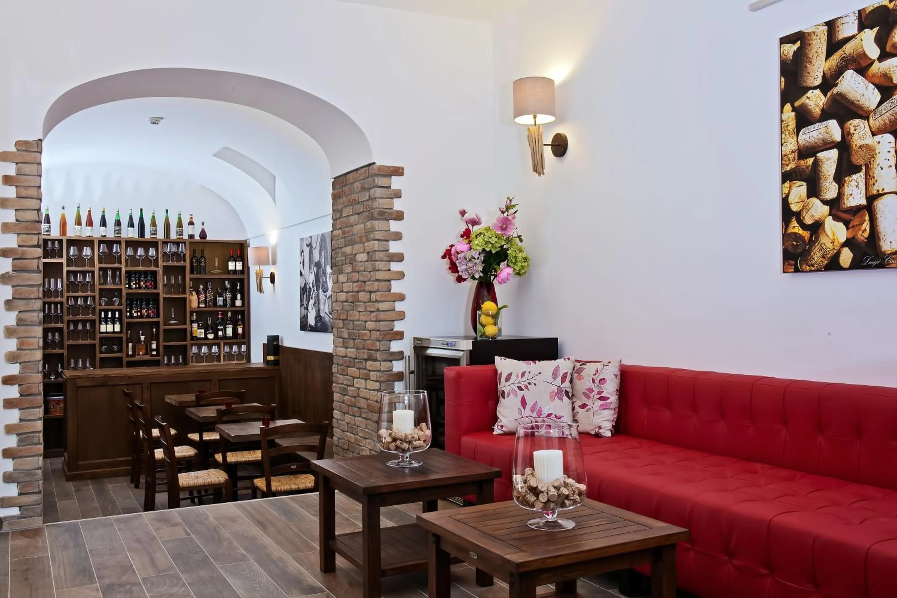 Lounge or bar in Capri Wine Hotel