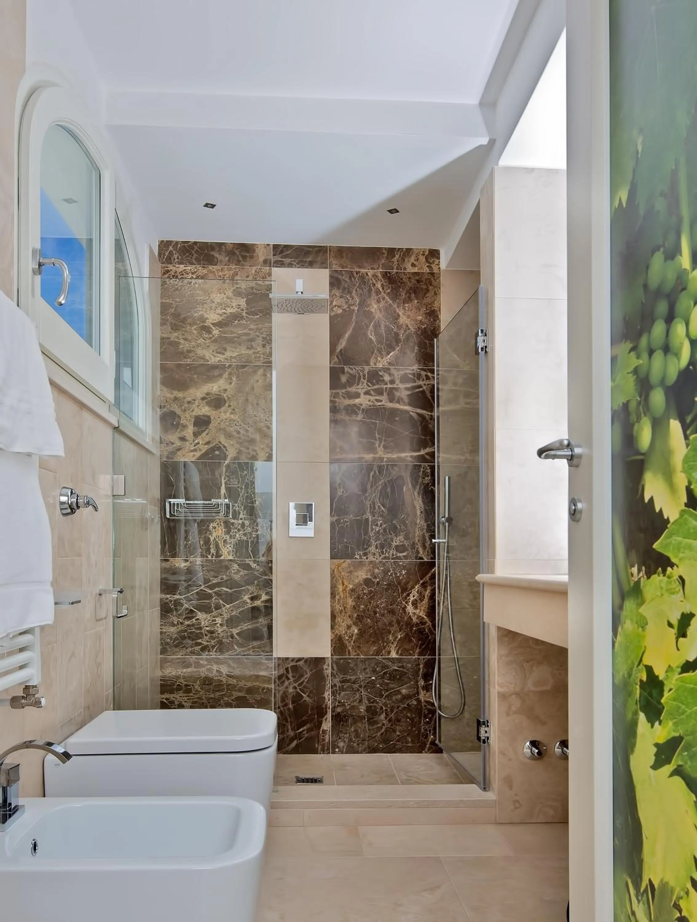 Bathroom in Capri Wine Hotel