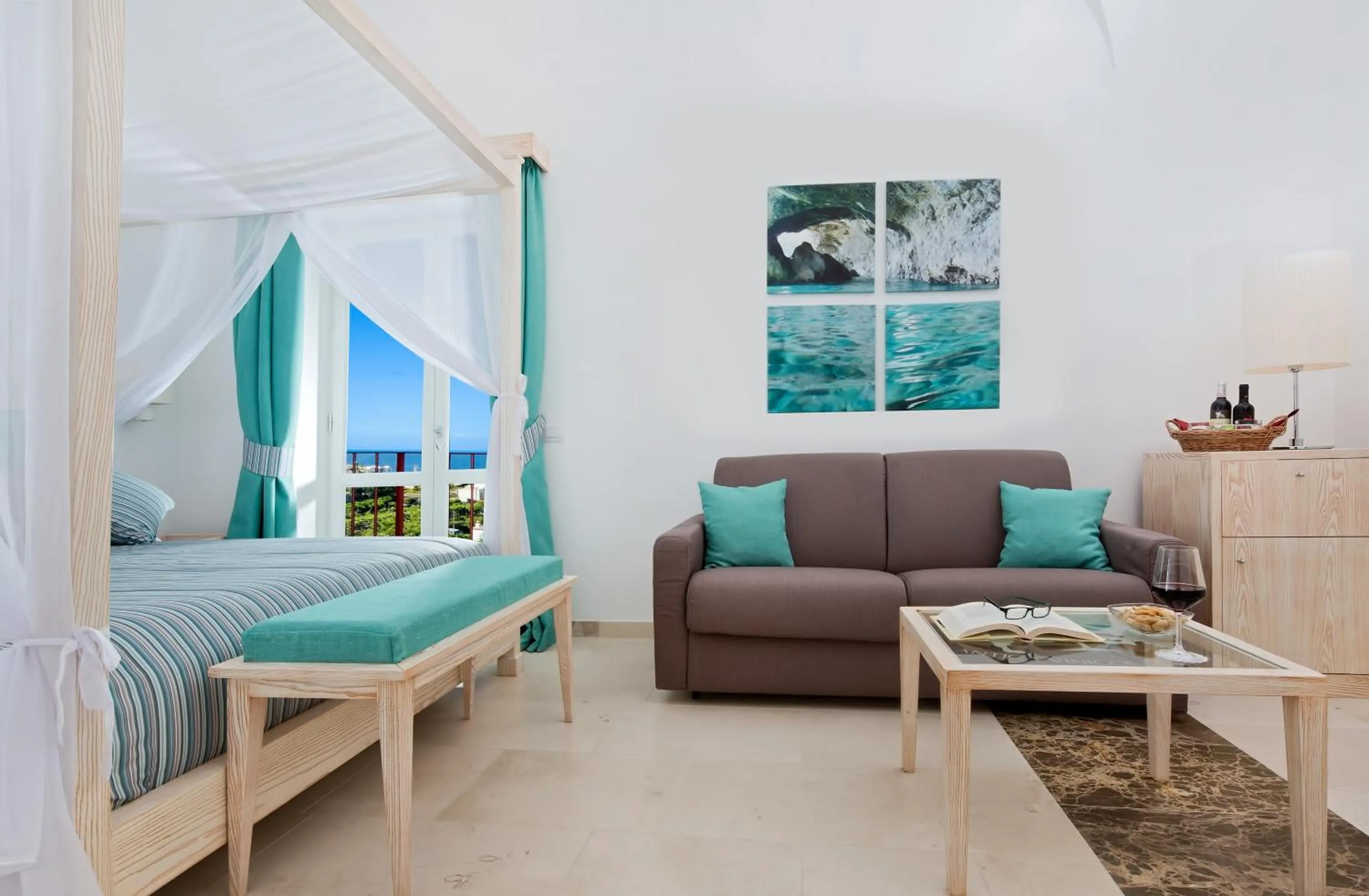 Bed in Capri Wine Hotel