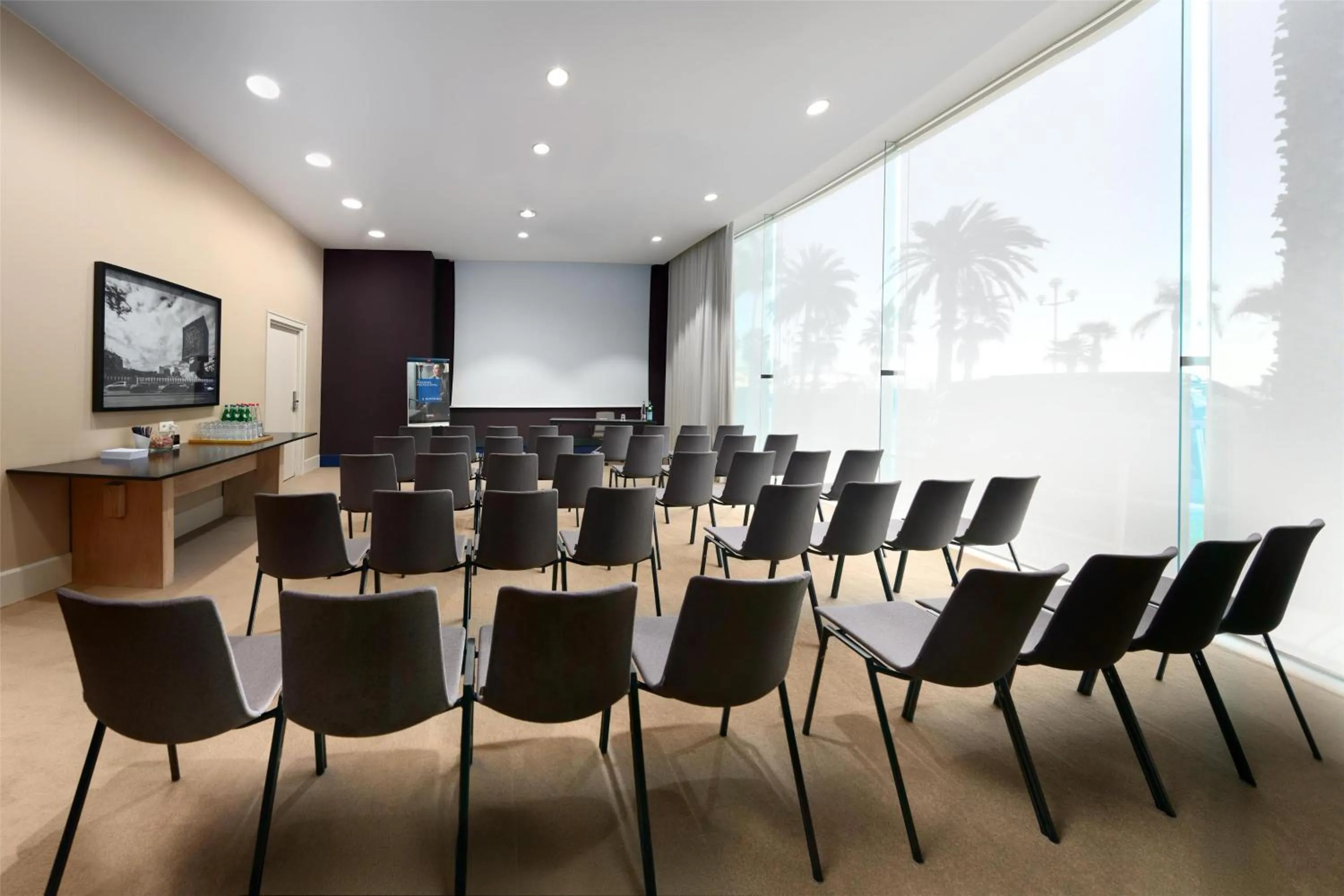Meeting/conference room in Radisson Blu Hotel Nice