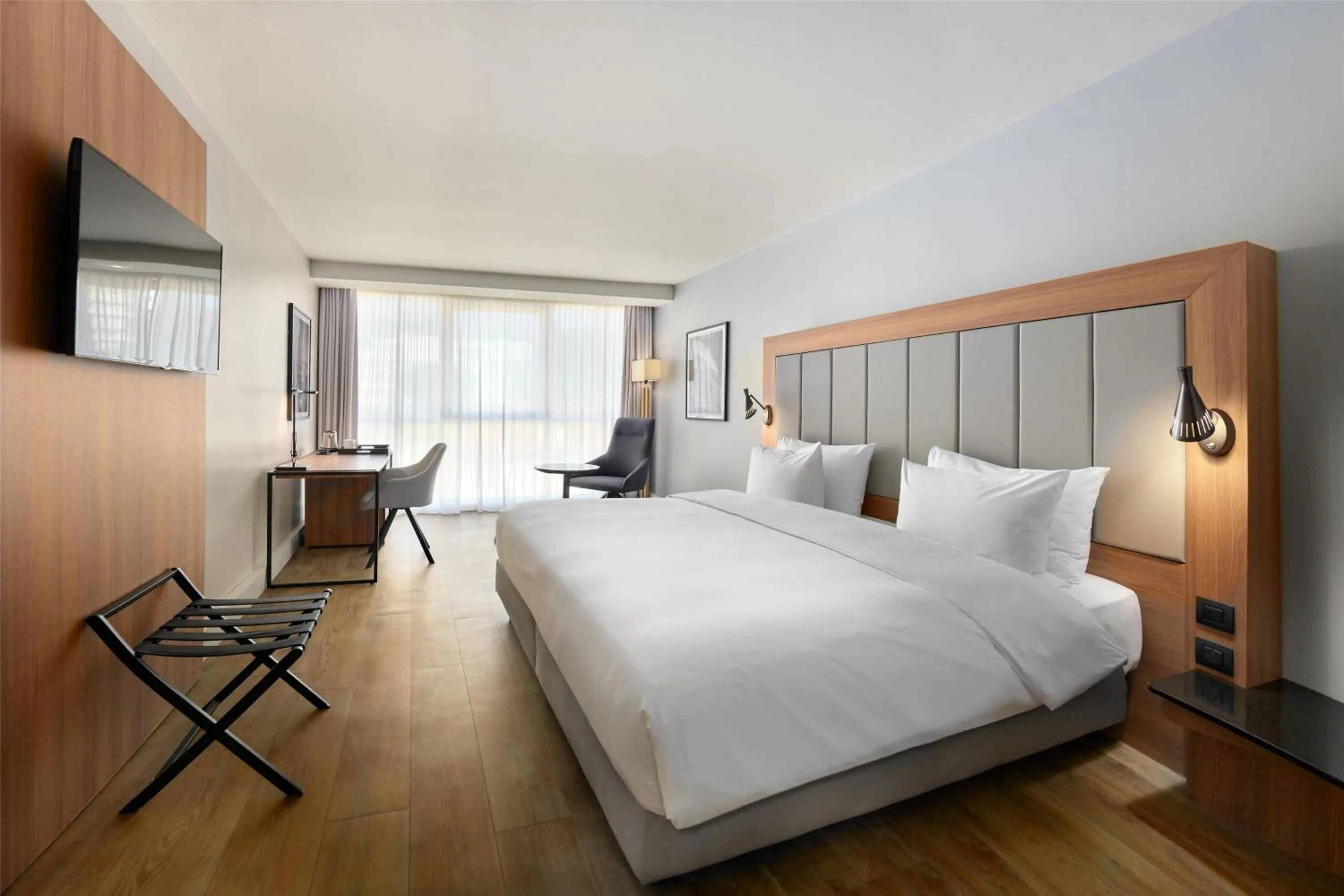 Bedroom, Bed in Radisson Blu Hotel Nice