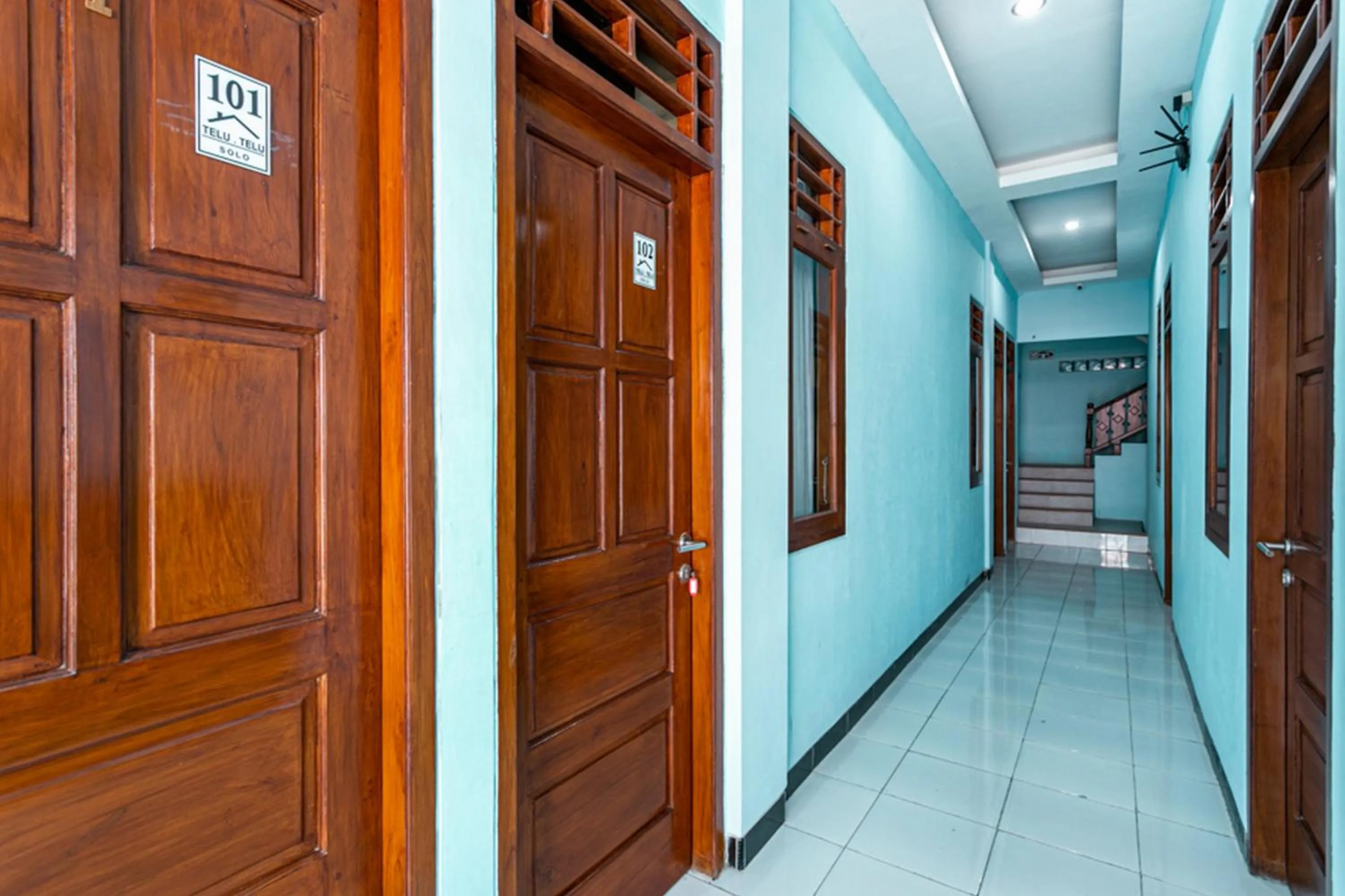 RedDoorz near Puro Mangkunegaran