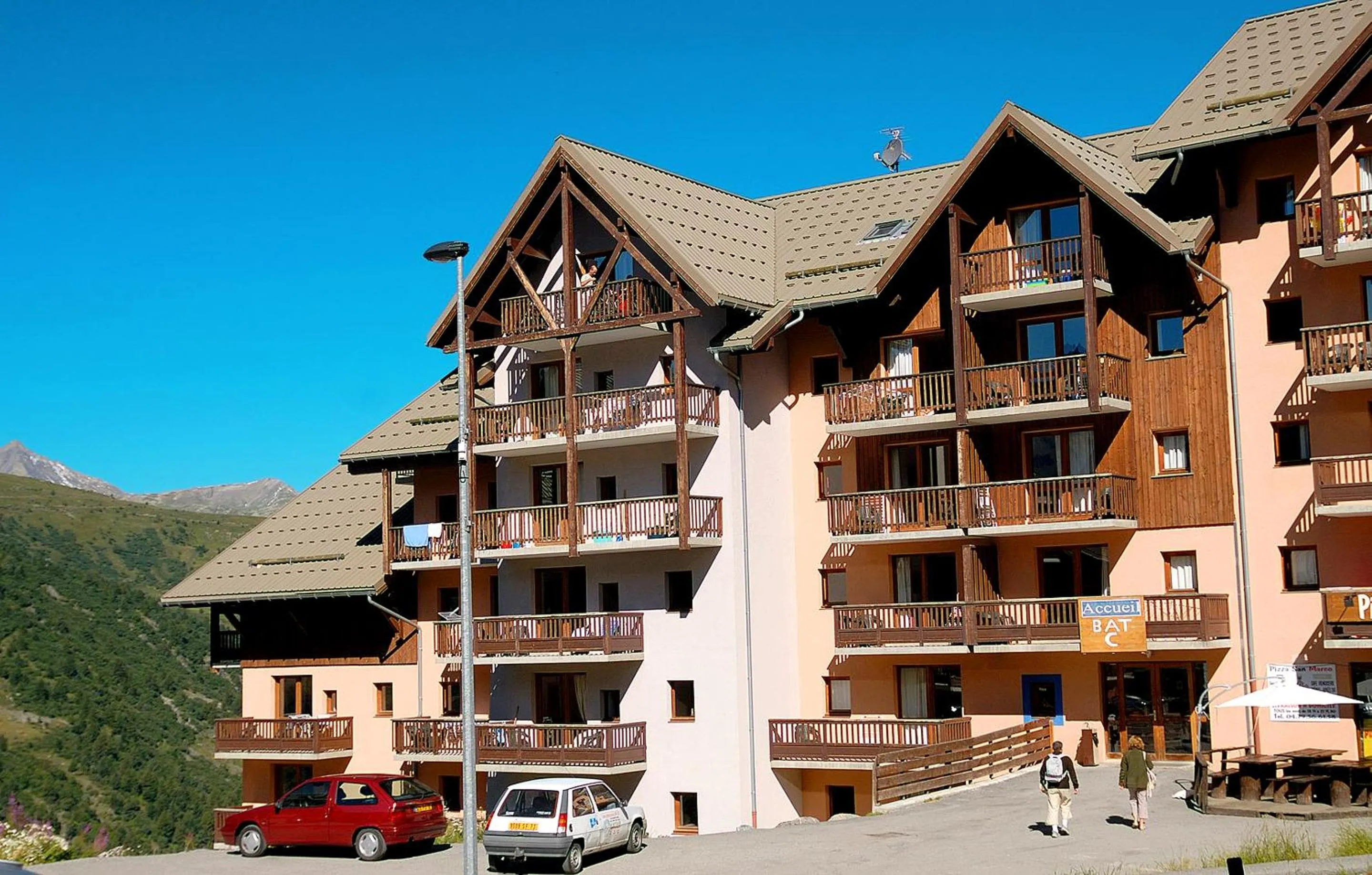 Facade/entrance in Résidence Odalys Les Lumières de Neige