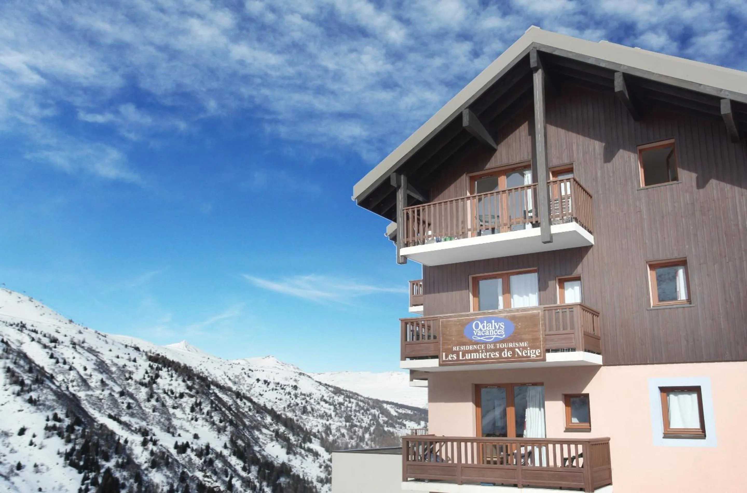 Facade/entrance in Résidence Odalys Les Lumières de Neige