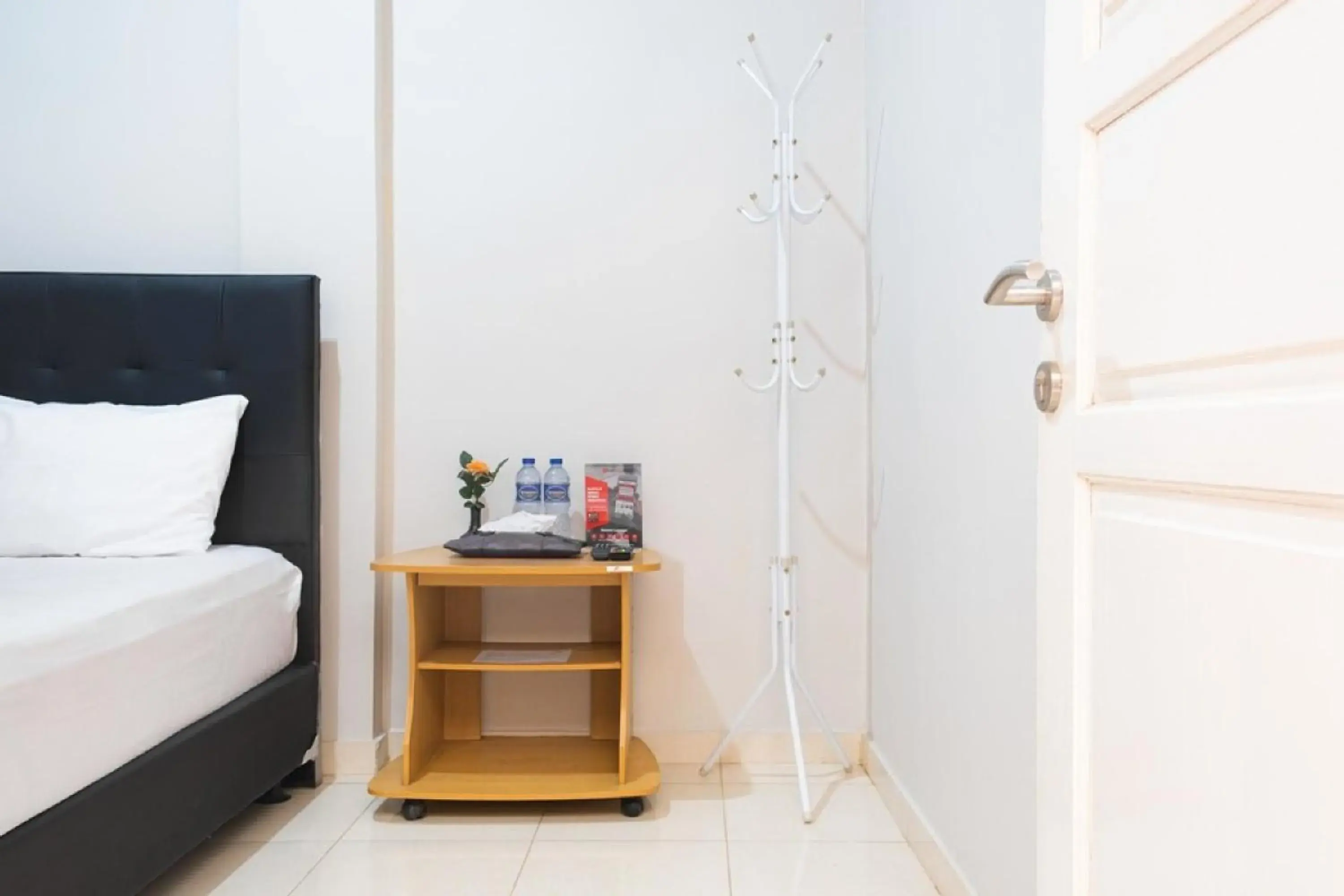 Bedroom, Bed in RedDoorz Syariah near Grand Kota Bintang Bedroom, Bed in RedDoorz Syariah near Grand Kota Bintang