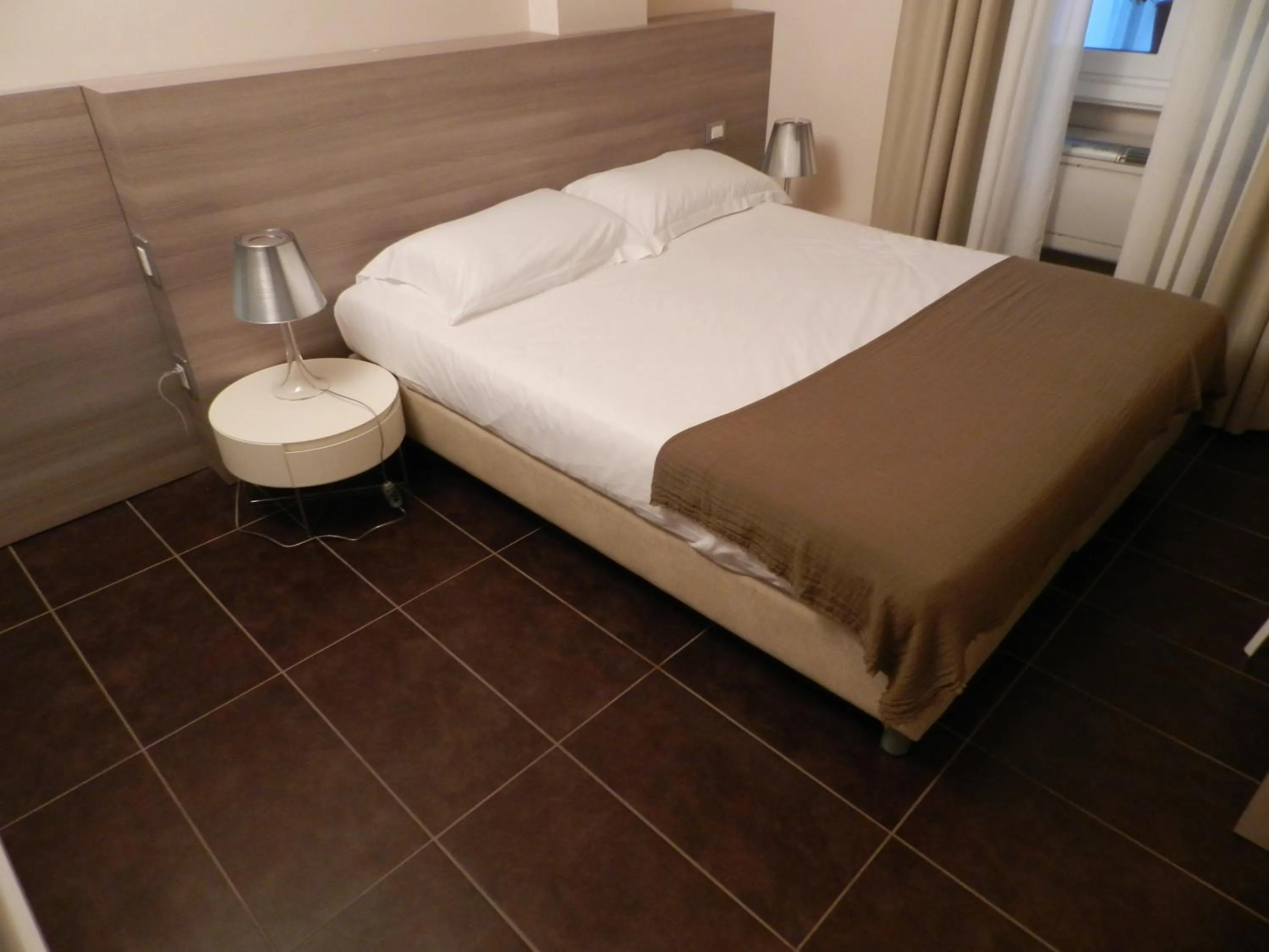 Bed in HLL Hotel Lungolago Lecco-Como Lake