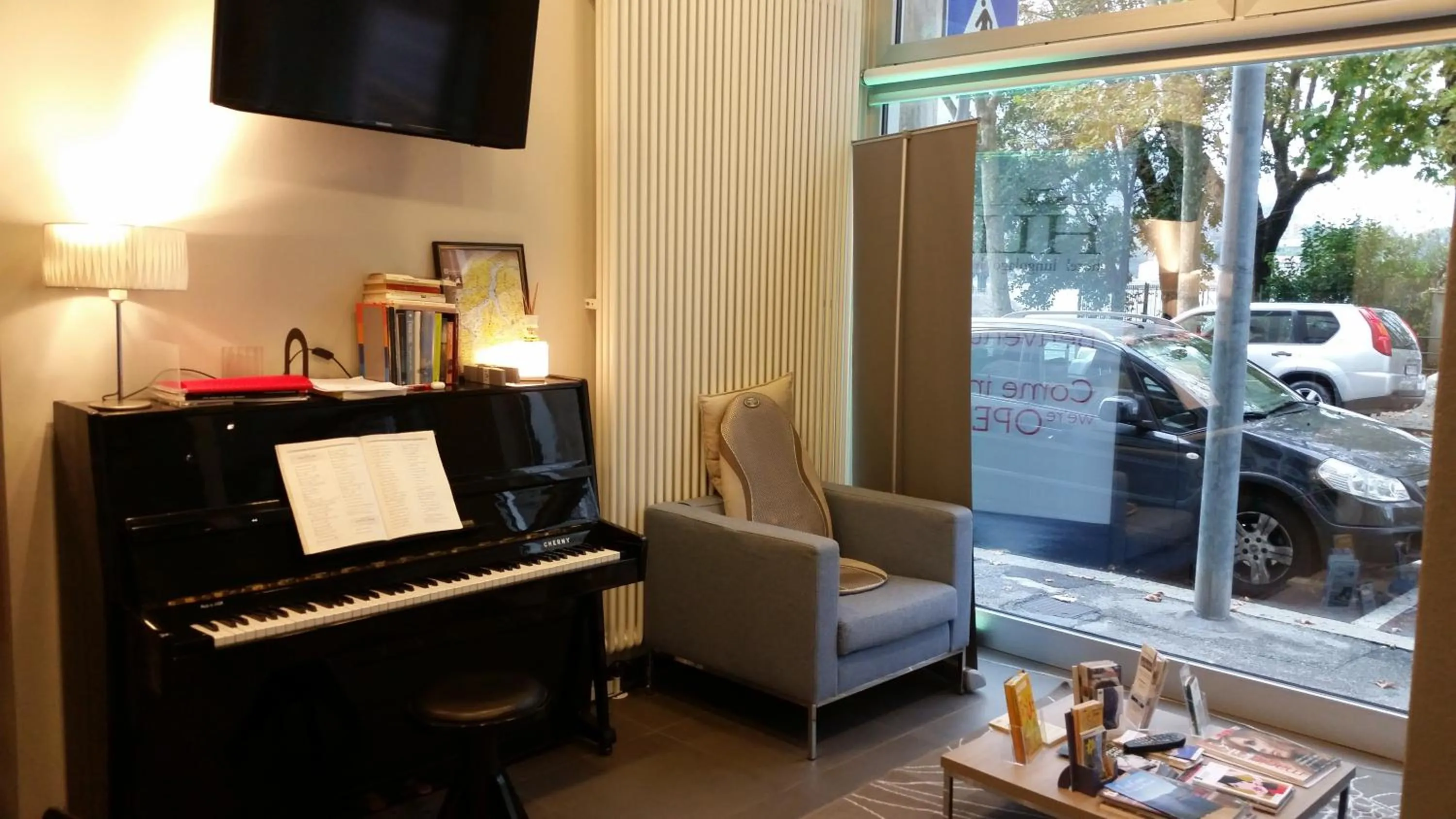 Living room in HLL Hotel Lungolago Lecco-Como Lake