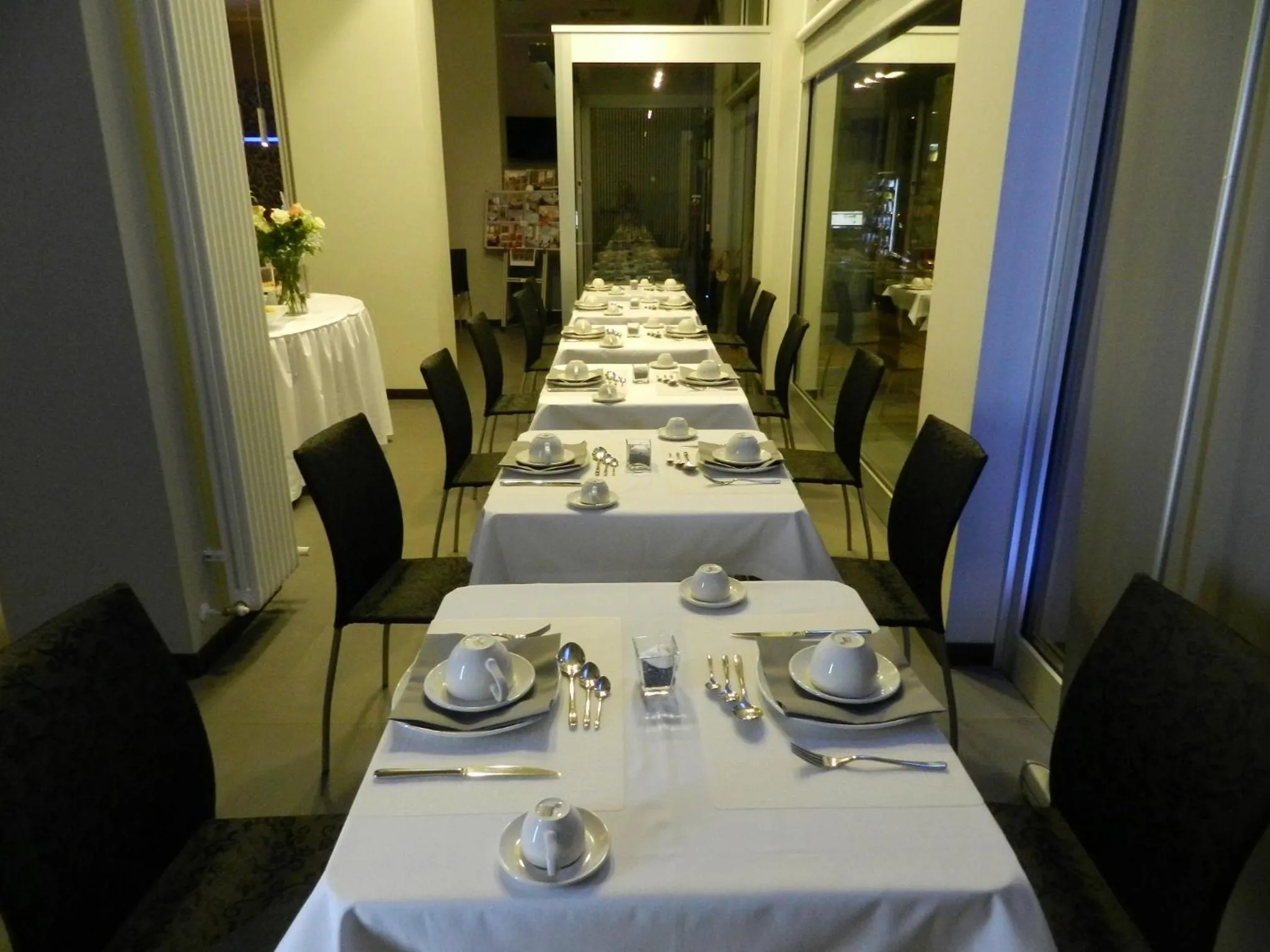 Restaurant/places to eat in HLL Hotel Lungolago Lecco-Como Lake