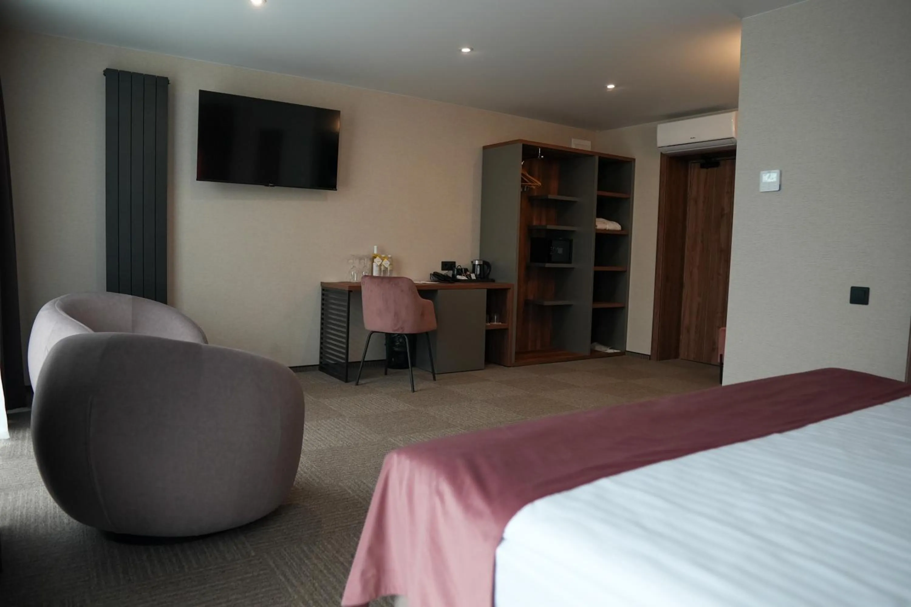 TV and multimedia, Bed in Optima Collection River Park