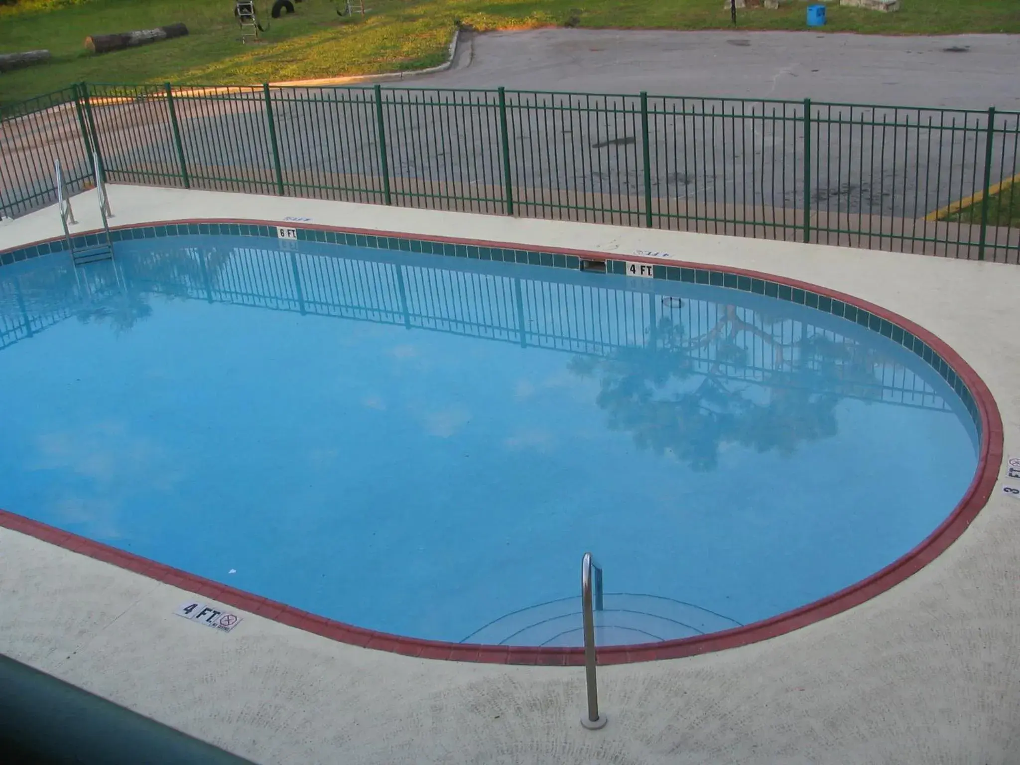 Swimming Pool in Ambassador Inn