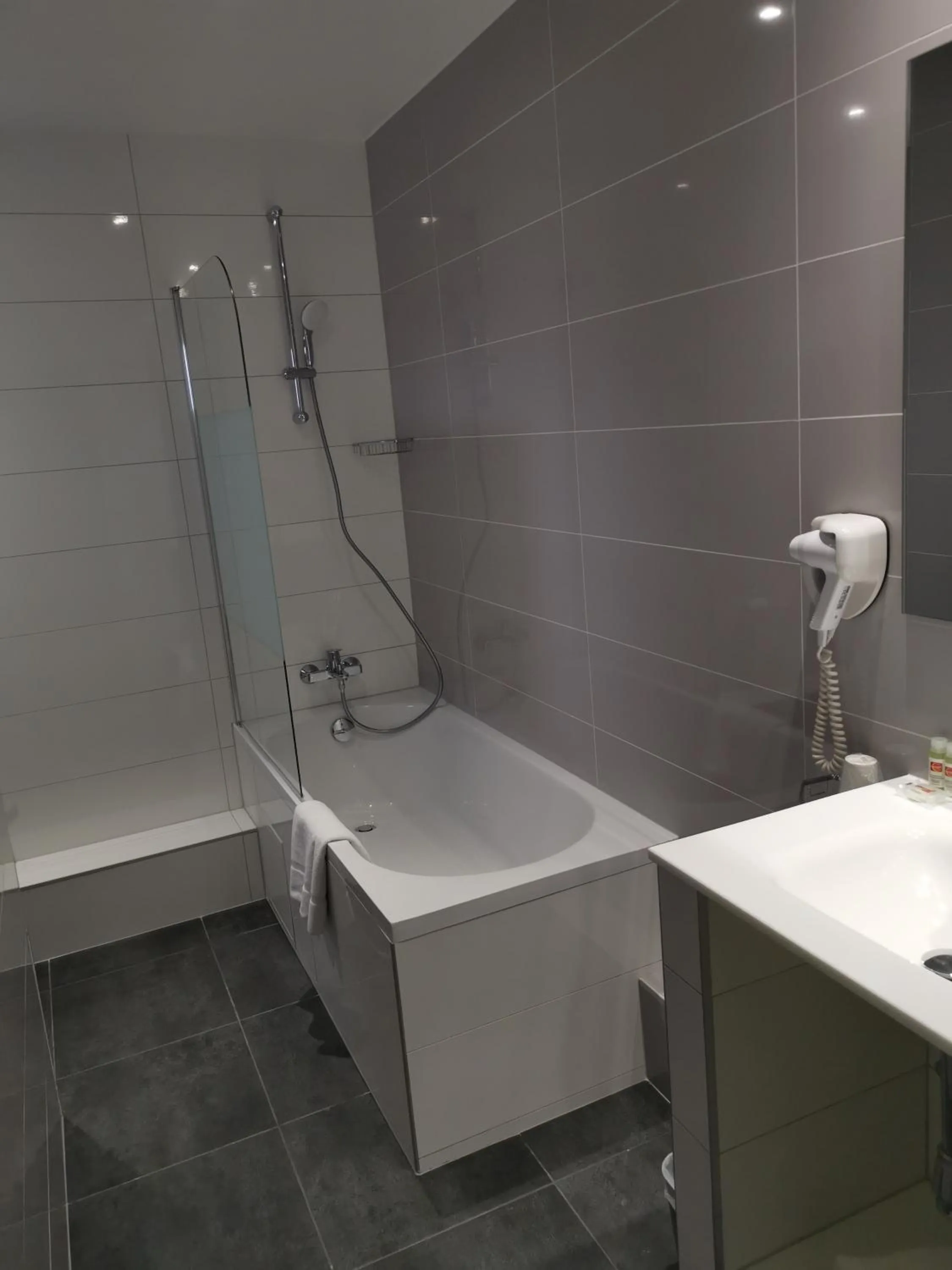 Bathroom in Atalante