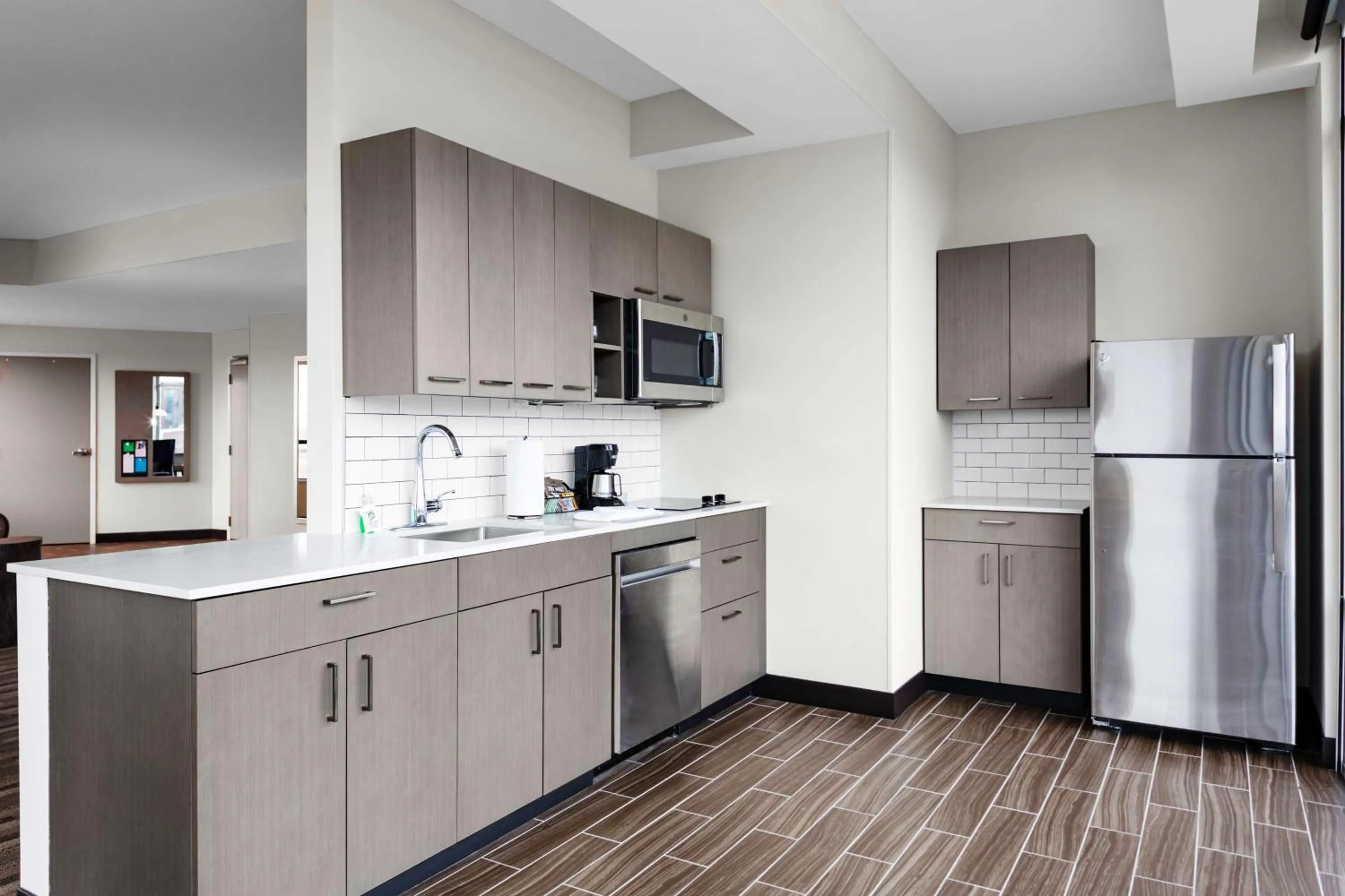 Photo of the whole room in Hyatt House Nashville Downtown-Convention Center