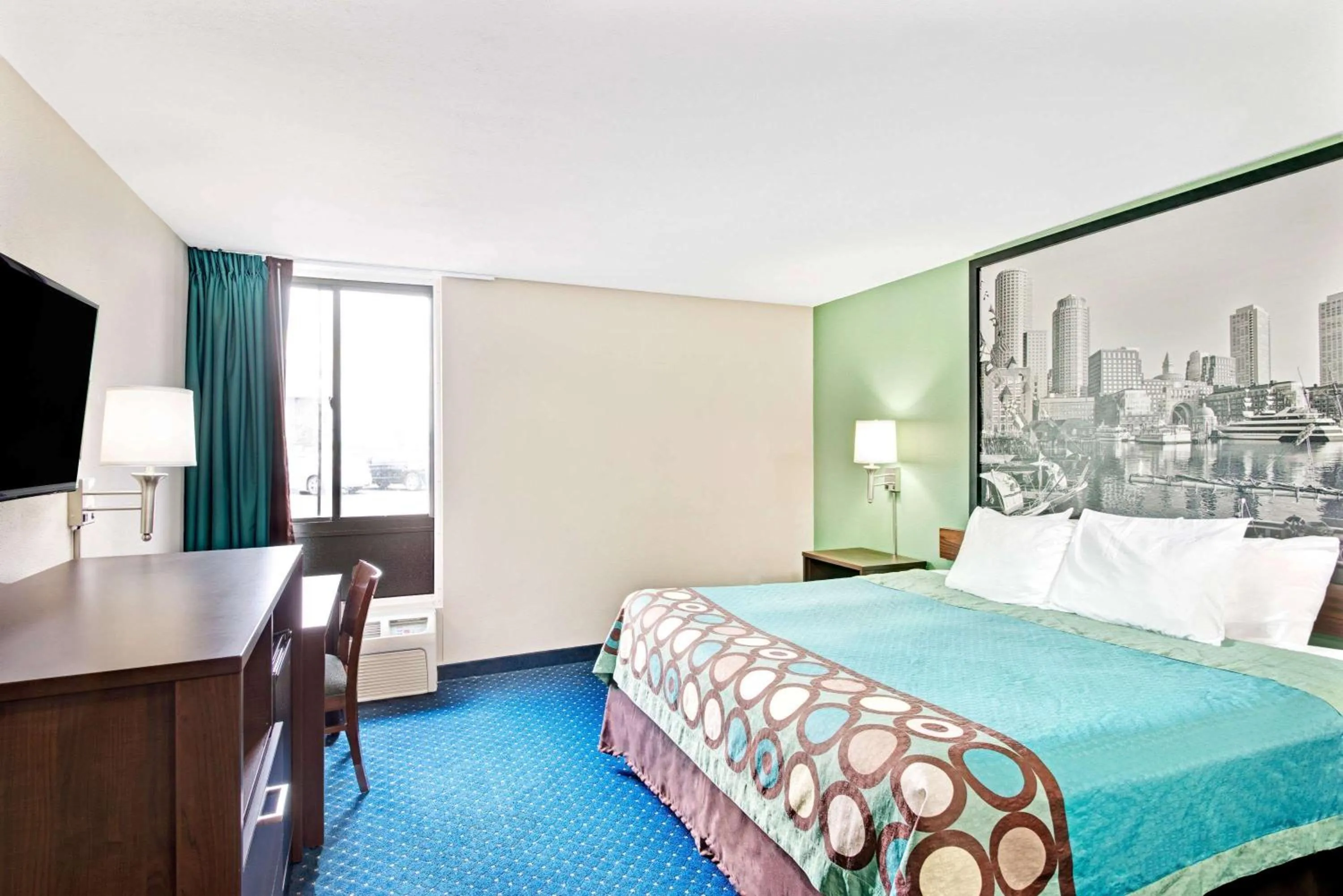 Photo of the whole room, Bed in Super 8 by Wyndham Brockton