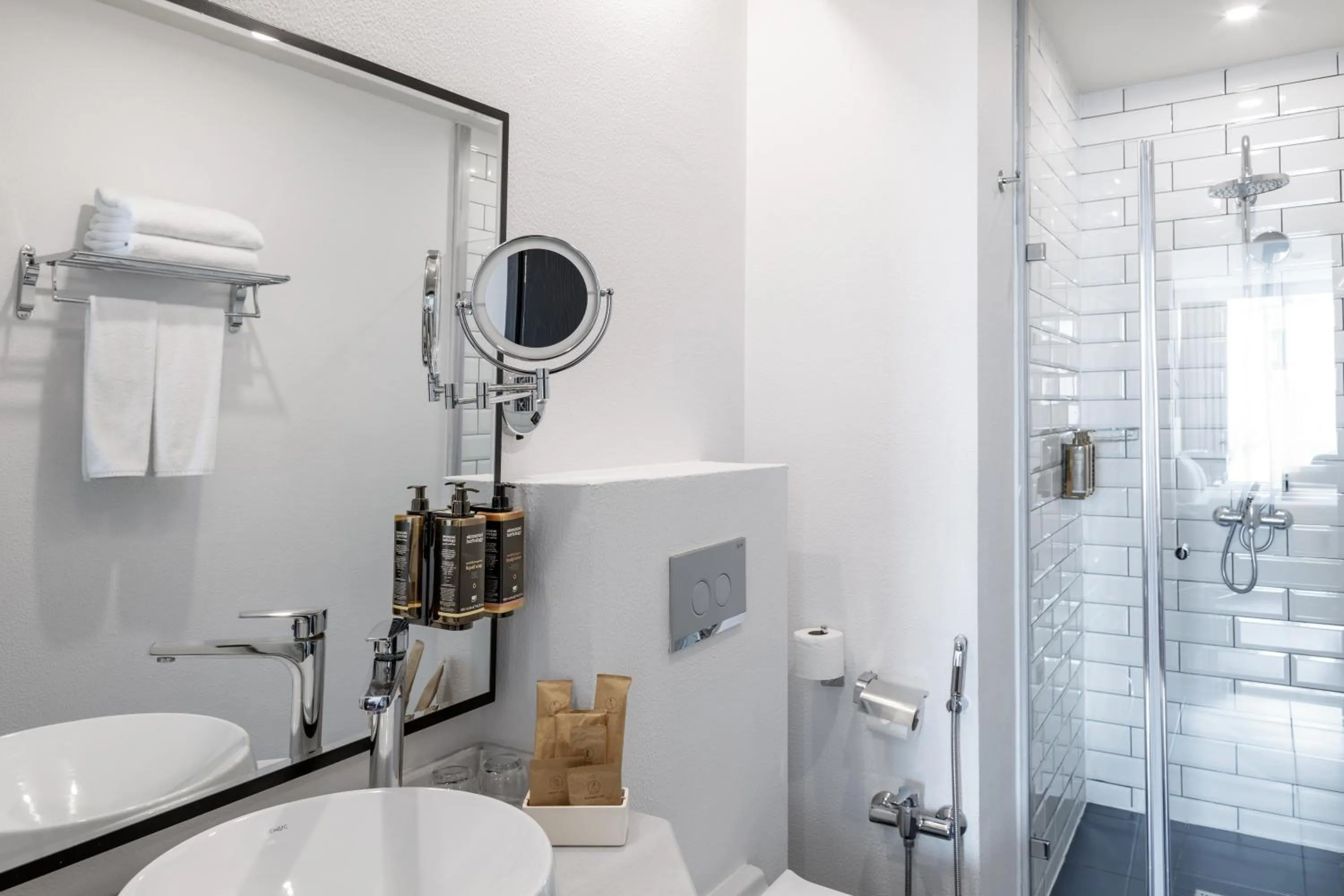 Shower in Mercure Baku City