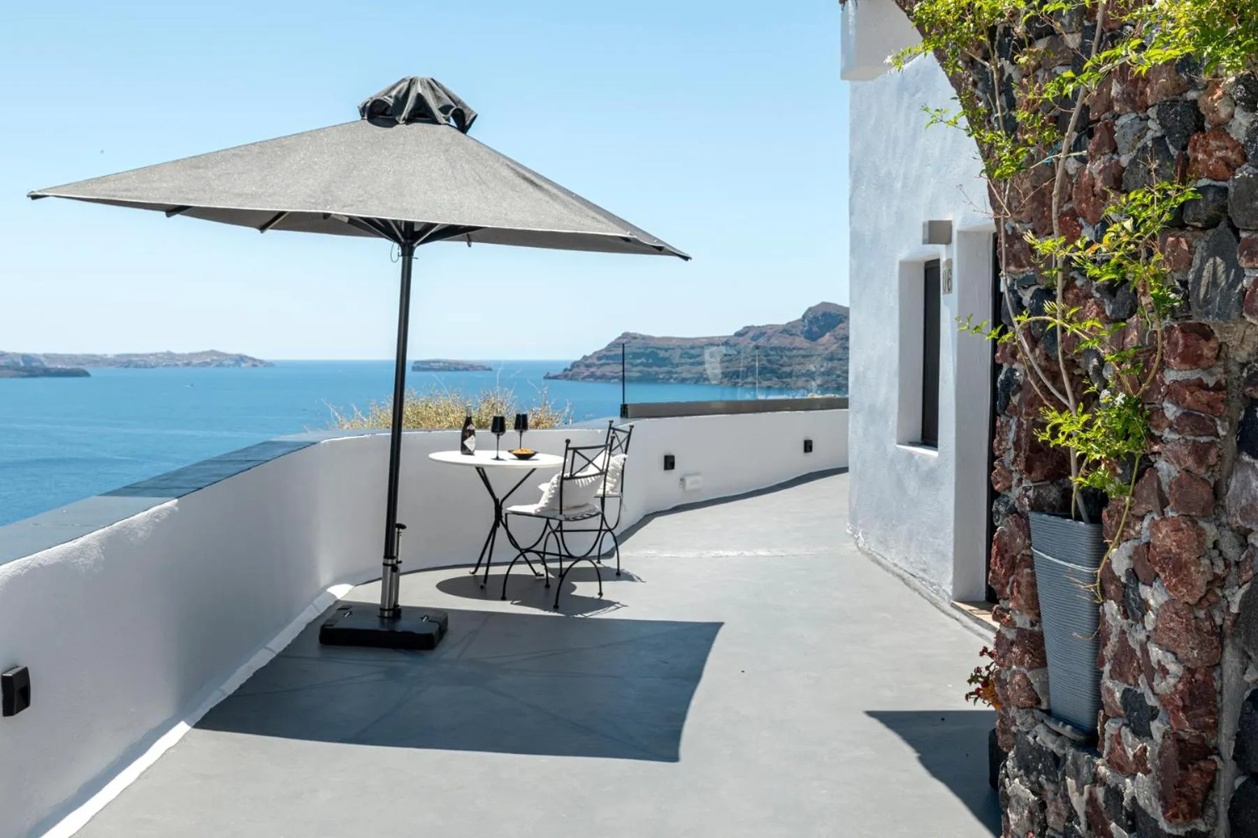 Balcony/Terrace in Pearl of Caldera Oia - Boutique Hotel by Pearl Hotel Collection