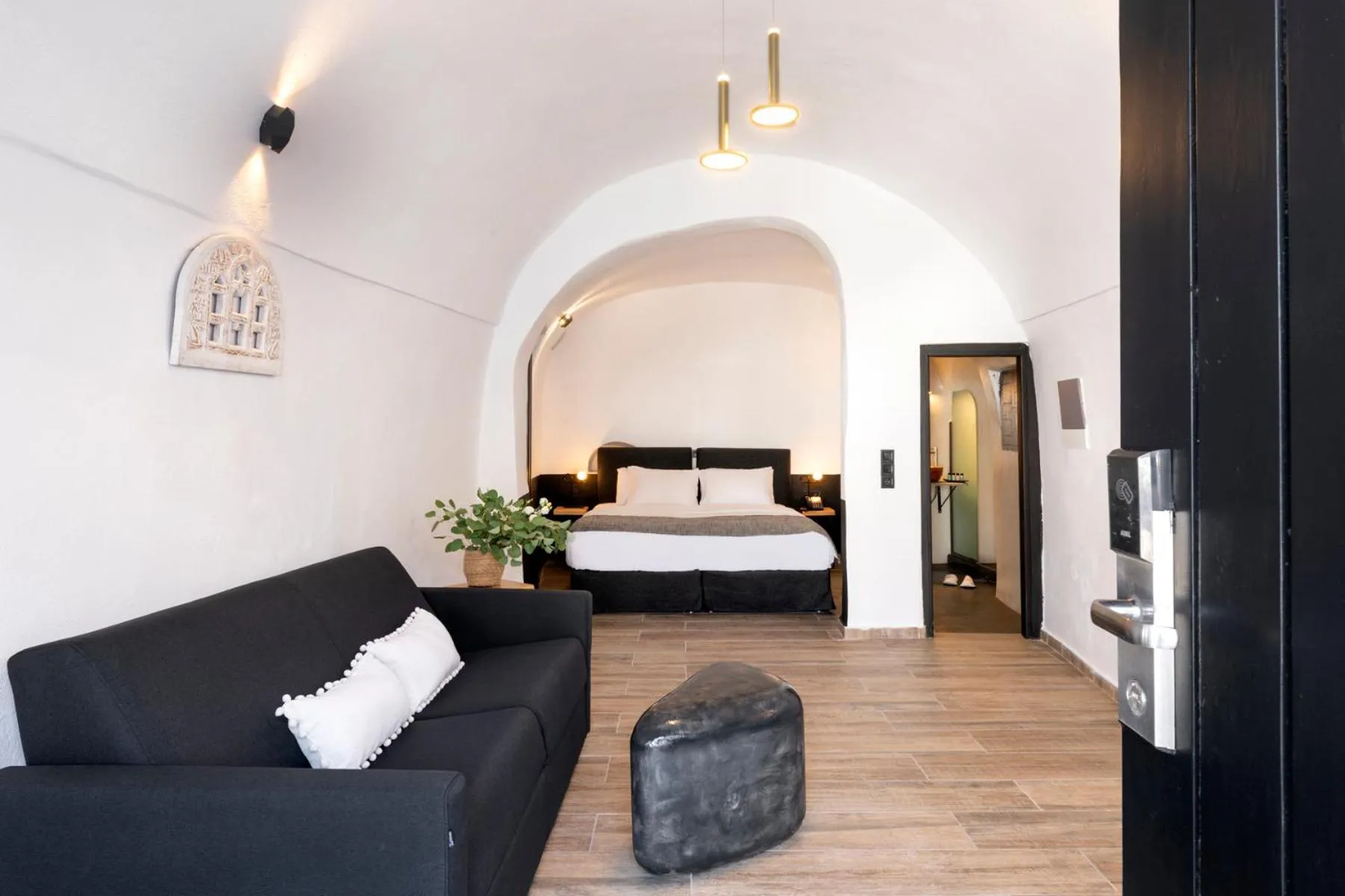 Photo of the whole room in Pearl of Caldera Oia - Boutique Hotel by Pearl Hotel Collection