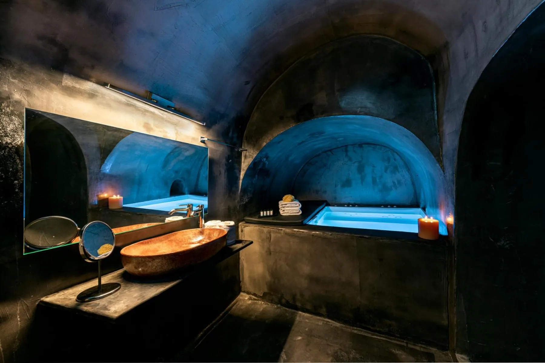 Hot Tub in Pearl of Caldera Oia - Boutique Hotel by Pearl Hotel Collection