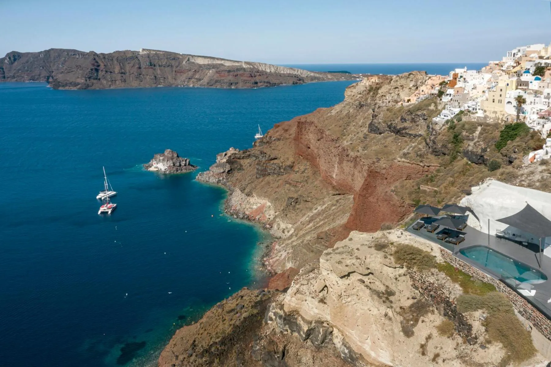 Natural landscape in Pearl of Caldera Oia - Boutique Hotel by Pearl Hotel Collection