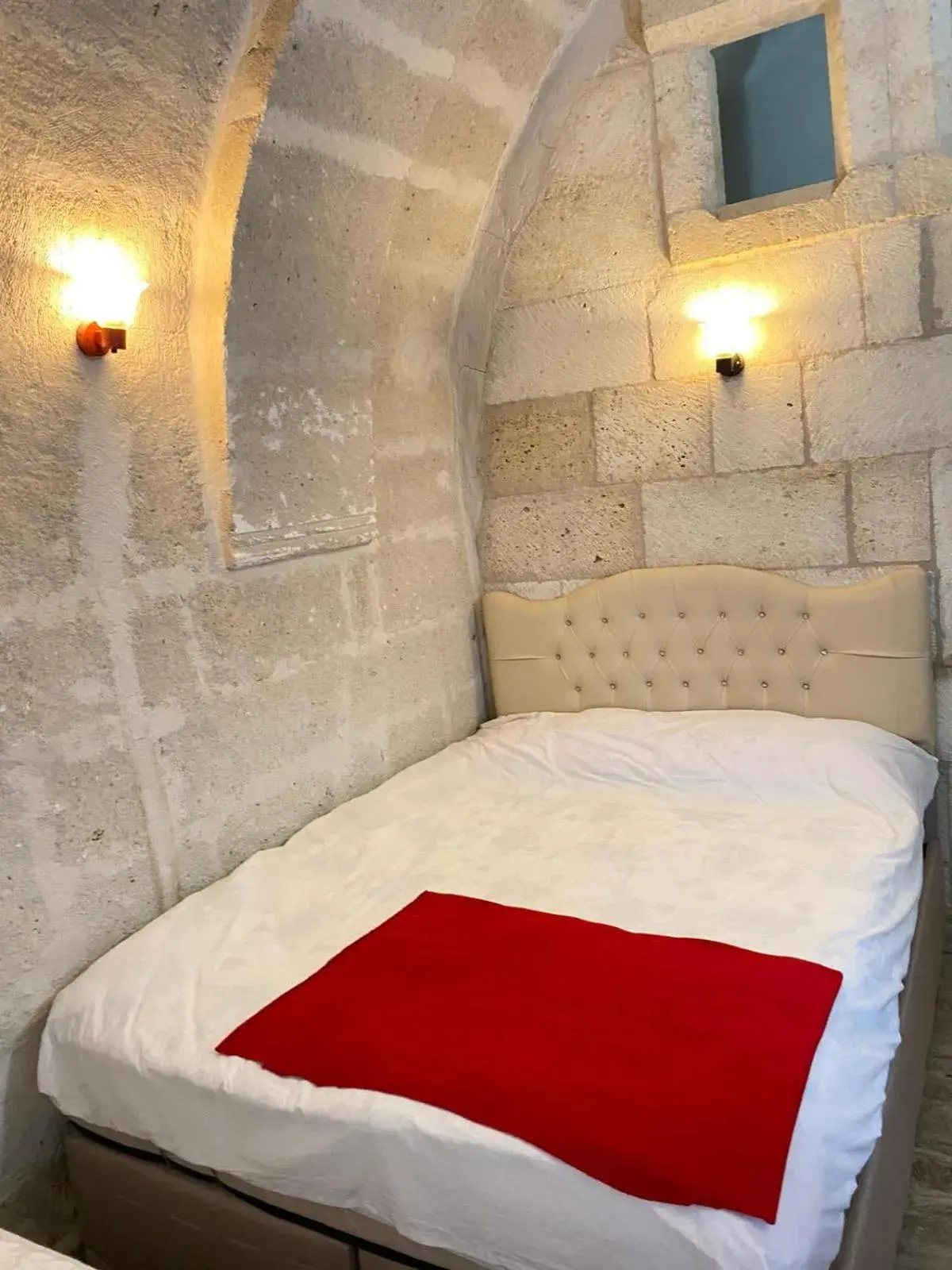 Standard Triple Room in ULAŞ CAVE HOTEL Standard Triple Room in ULAŞ CAVE HOTEL