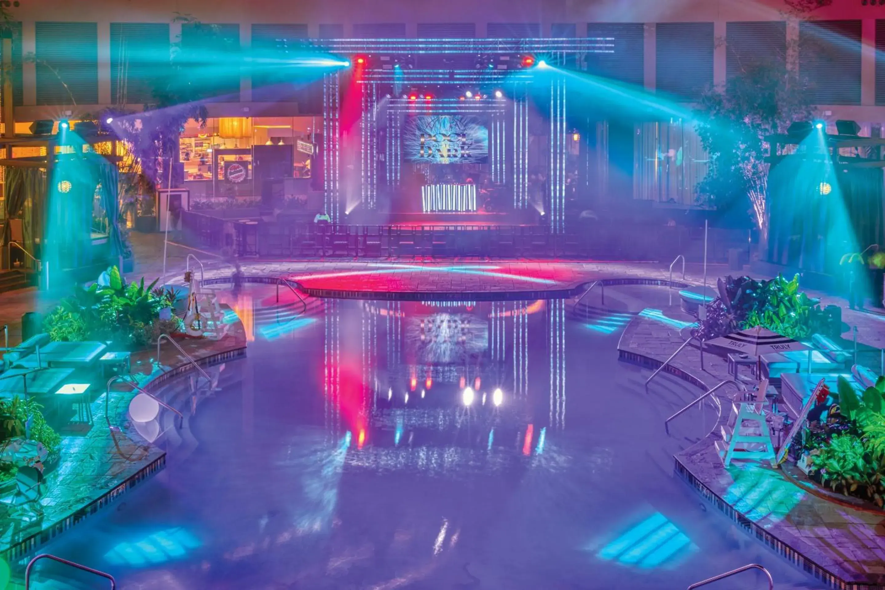 Swimming pool in Harrah's Resort Atlantic City, A Caesars Destination Swimming pool in Harrah's Resort Atlantic City, A Caesars Destination