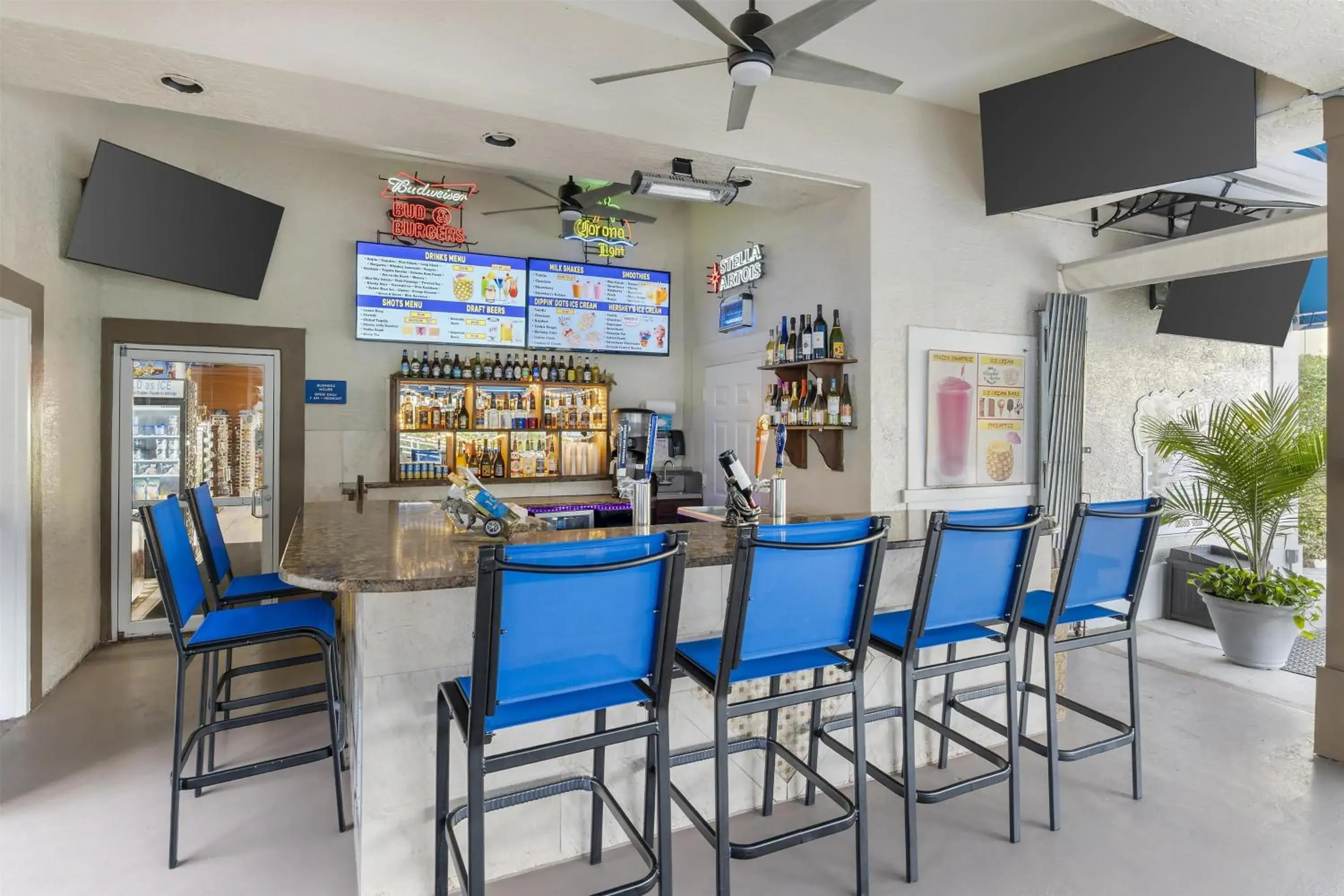 Lounge or bar in Hilton Vacation Club Grande Villas Orlando Lounge or bar in Hilton Vacation Club Grande Villas Orlando