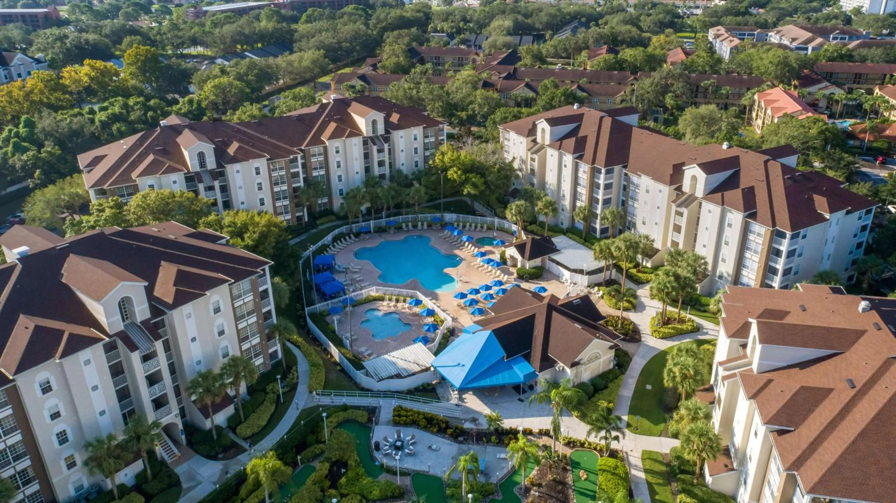 Property building in Hilton Vacation Club Grande Villas Orlando