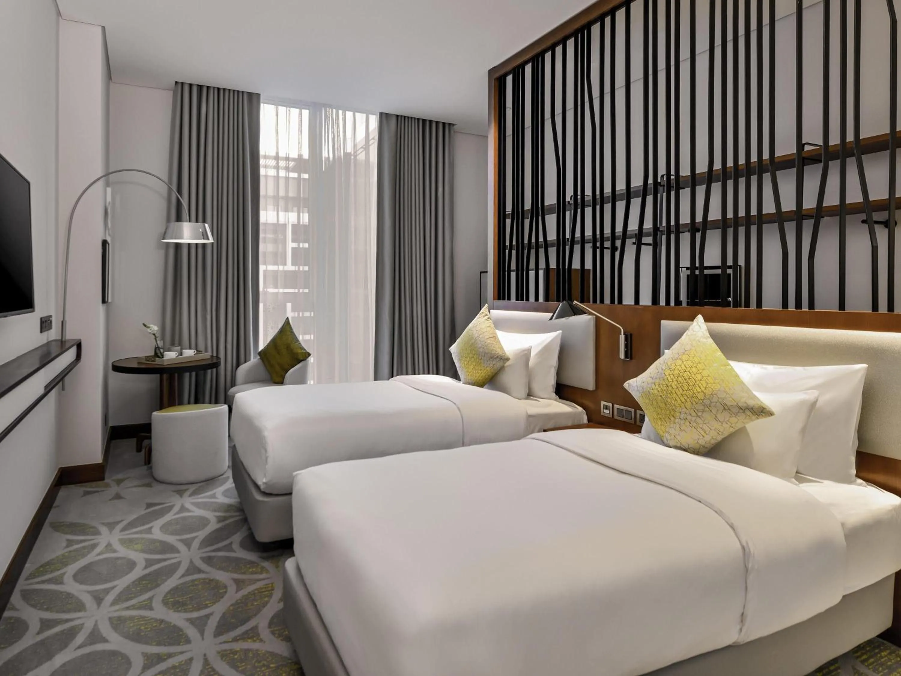Bedroom, Bed in Grand Mercure Dubai City