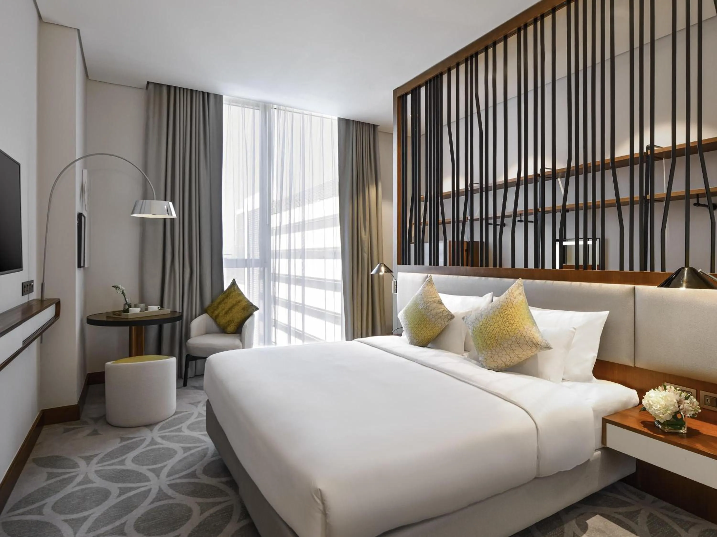 Bedroom, Bed in Grand Mercure Dubai City