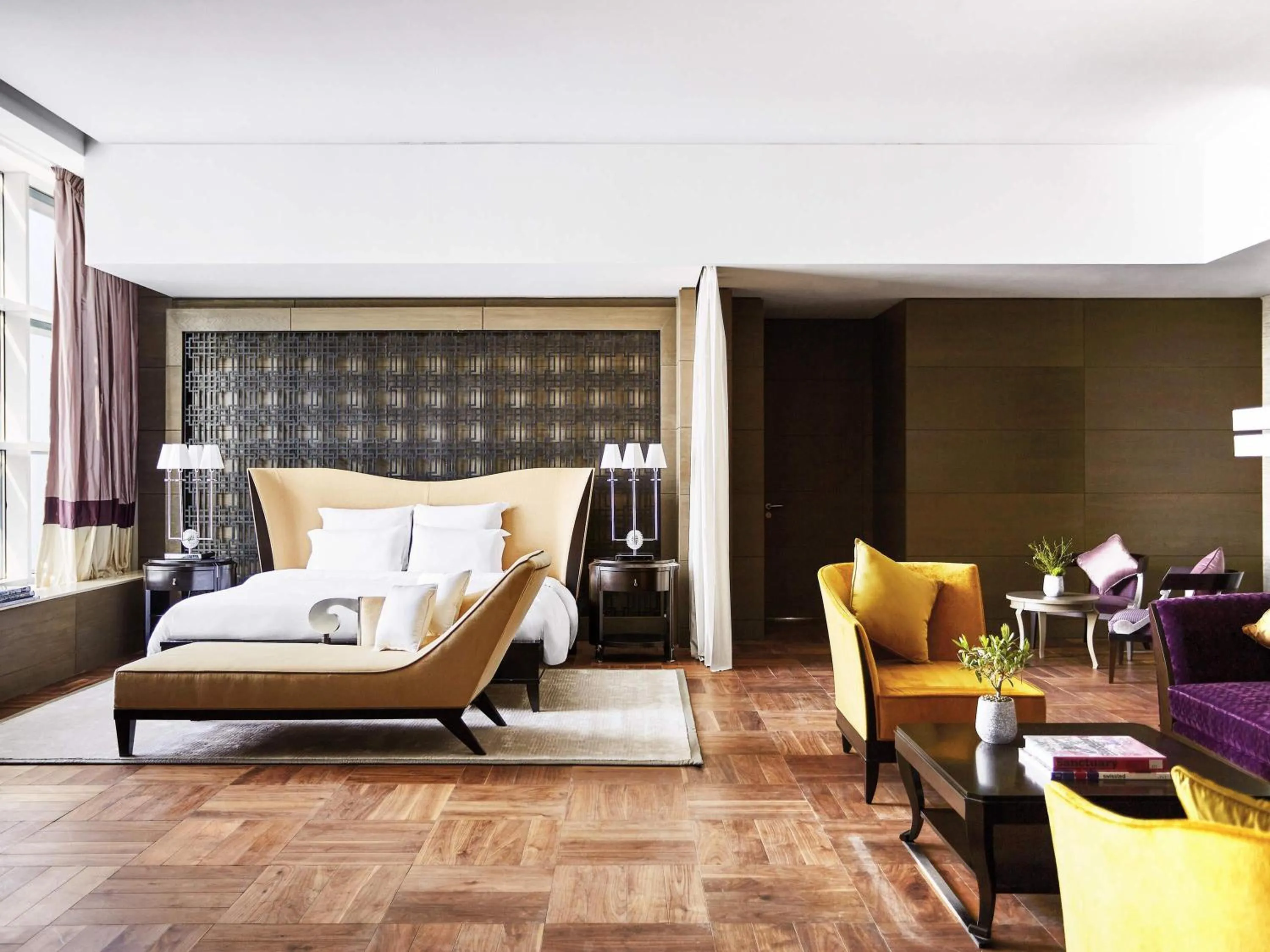 Bedroom, Bed in Pullman Doha West Bay