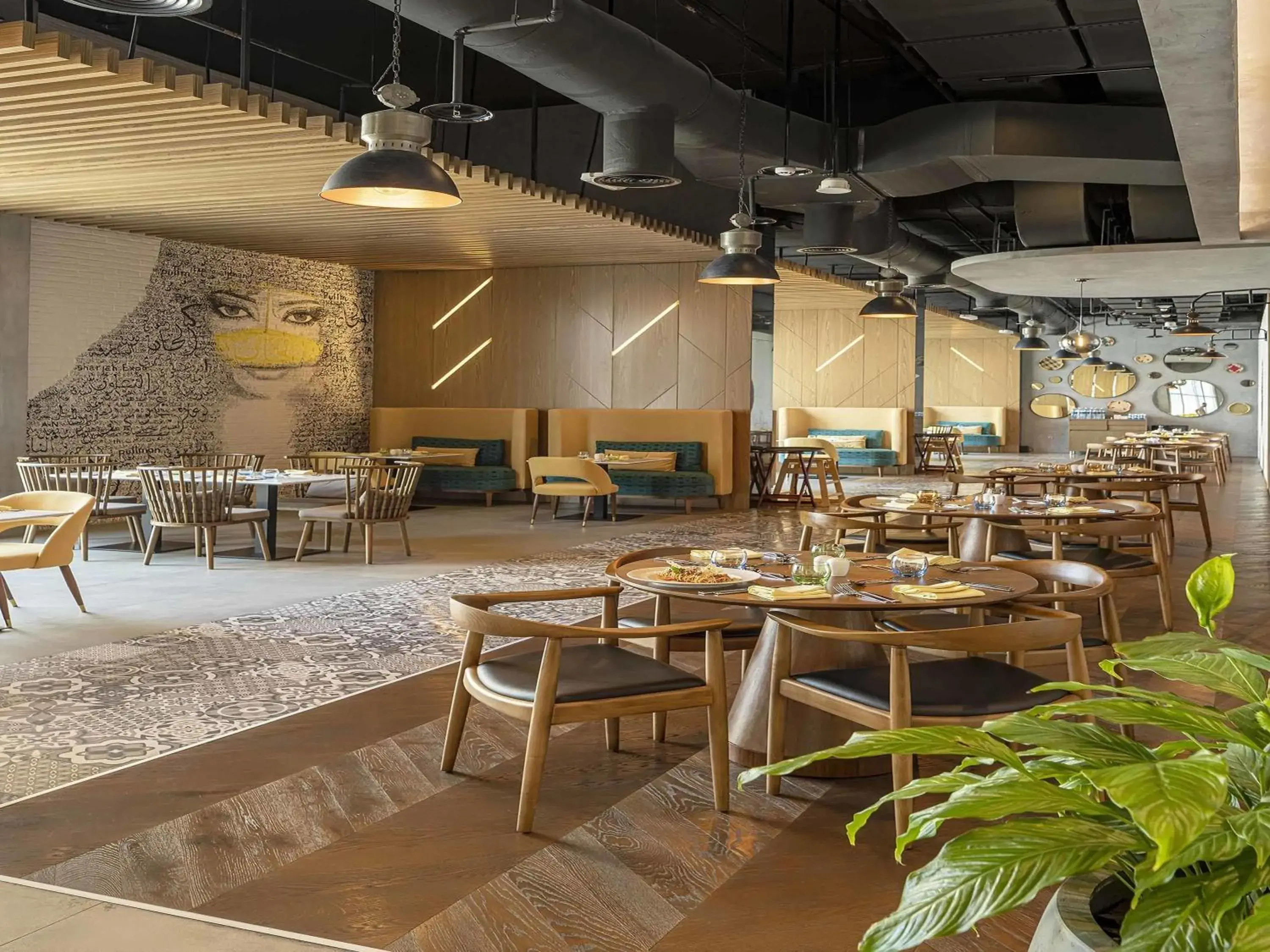 Restaurant/places to eat in Pullman Sharjah Restaurant/places to eat in Pullman Sharjah