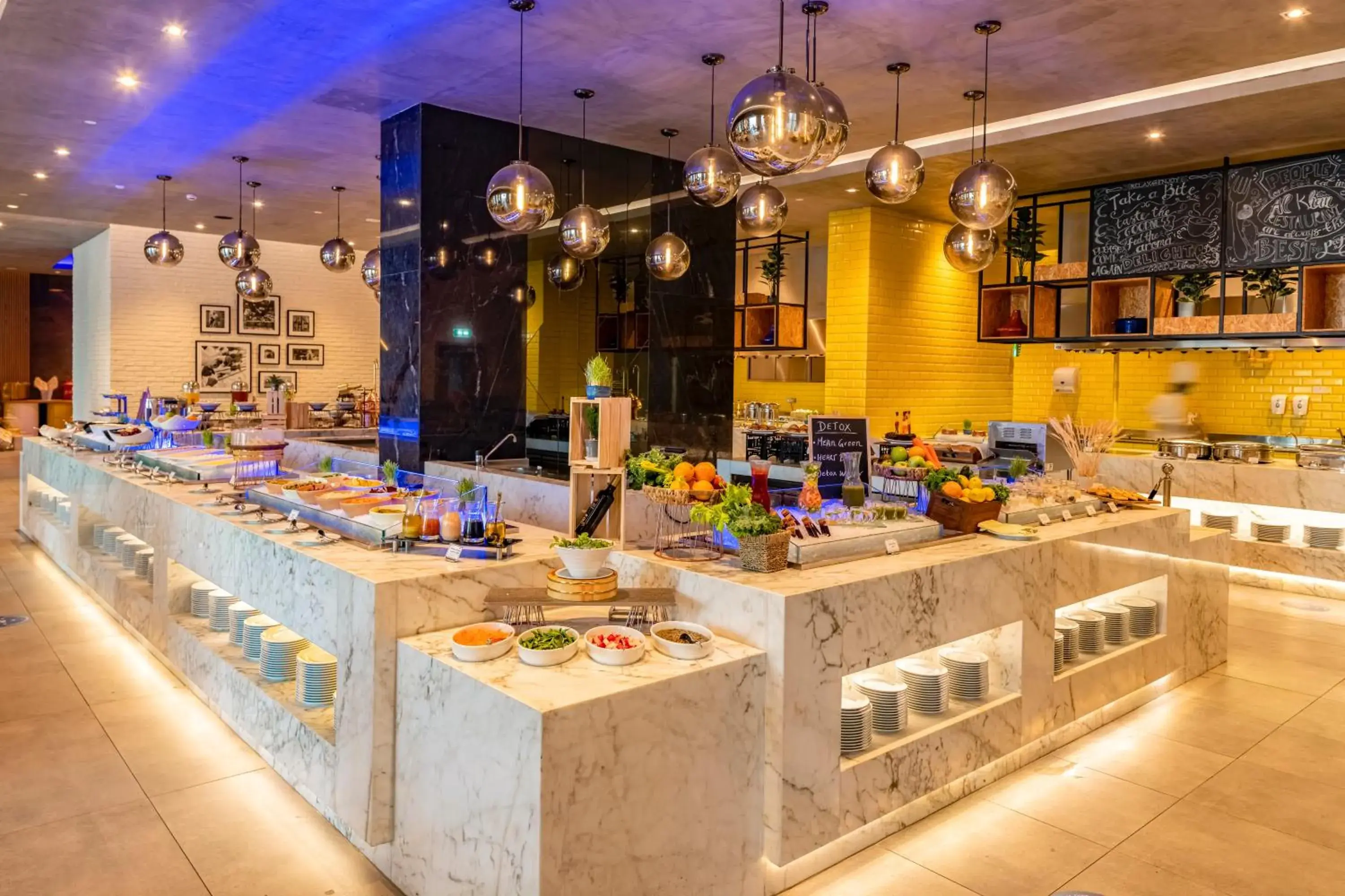 Food and drinks in Pullman Sharjah Food and drinks in Pullman Sharjah