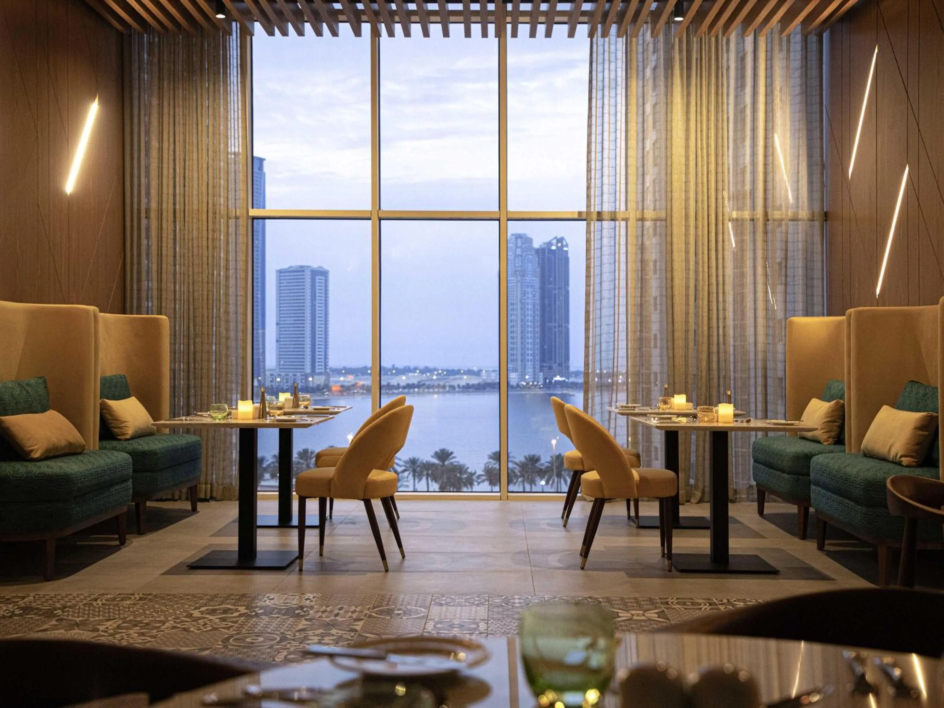 Restaurant/places to eat in Pullman Sharjah