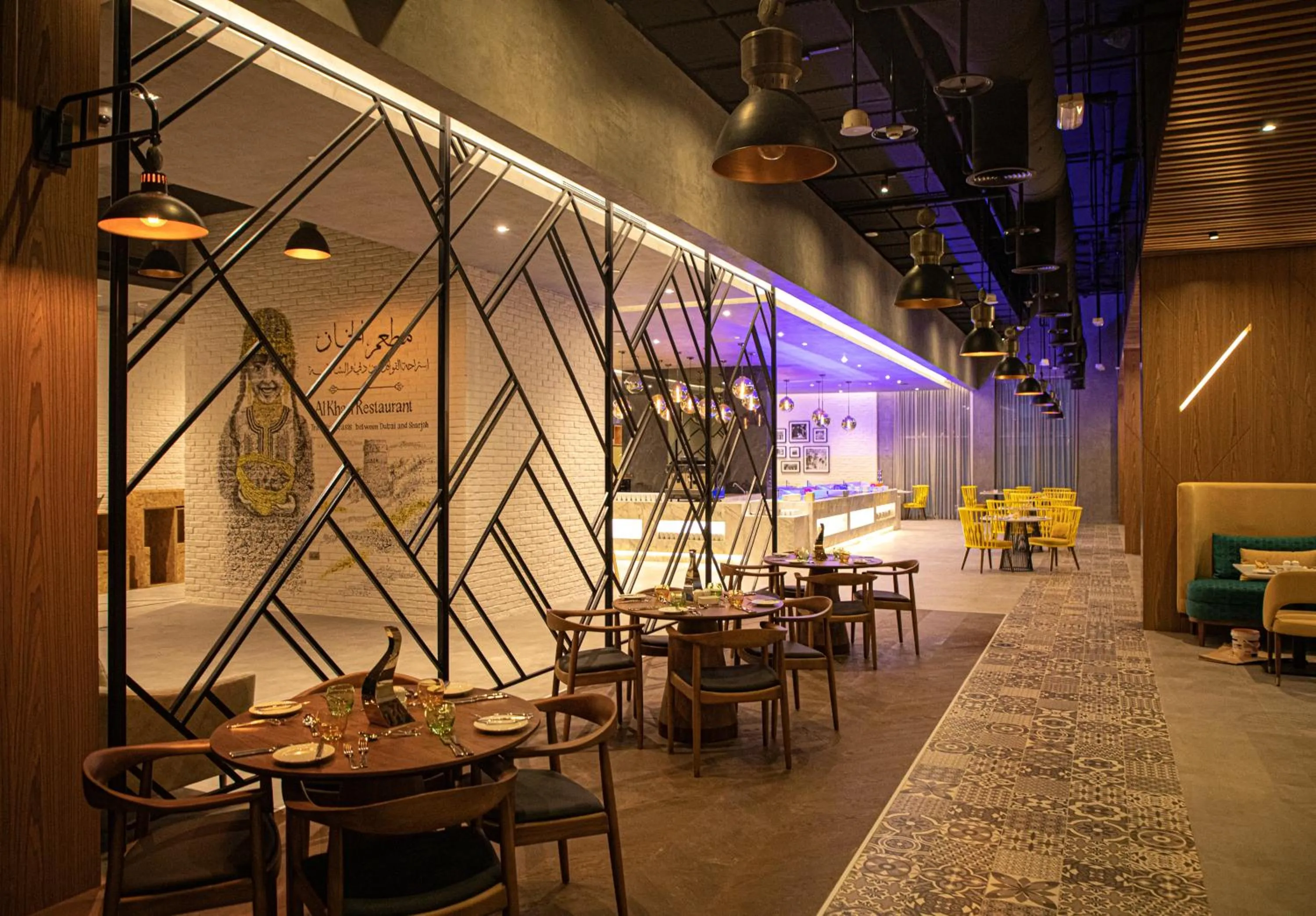 Restaurant/places to eat in Pullman Sharjah