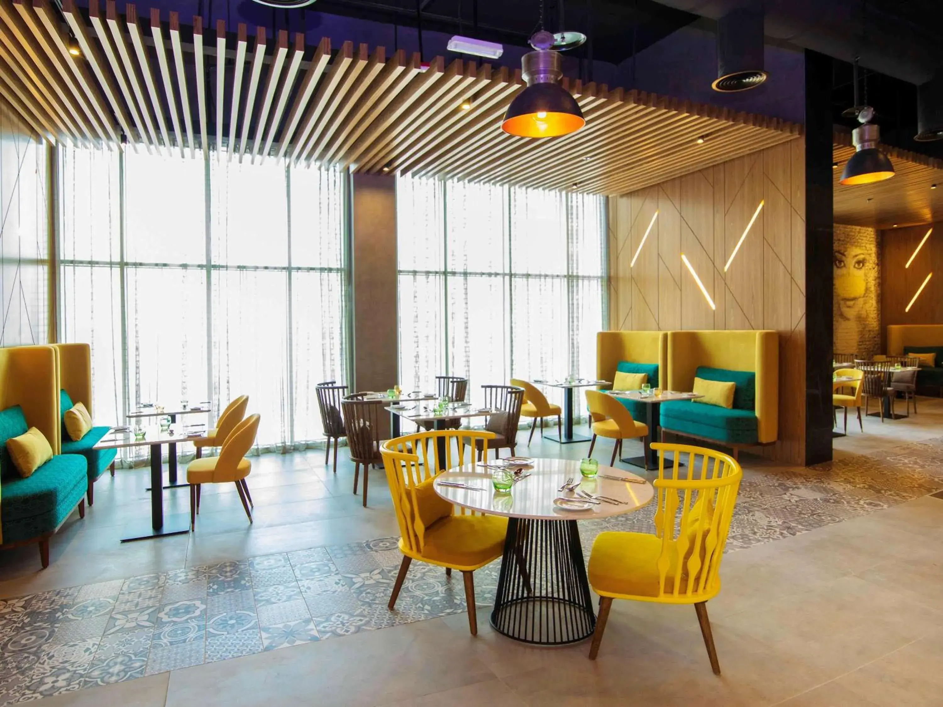 Restaurant/places to eat in Pullman Sharjah Restaurant/places to eat in Pullman Sharjah